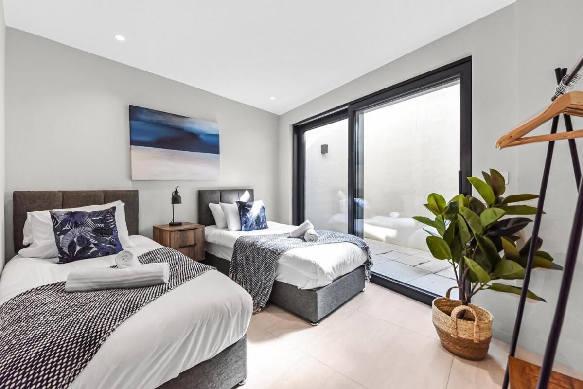Apartment Sleek And Modern 4br Ultimate Getaway *