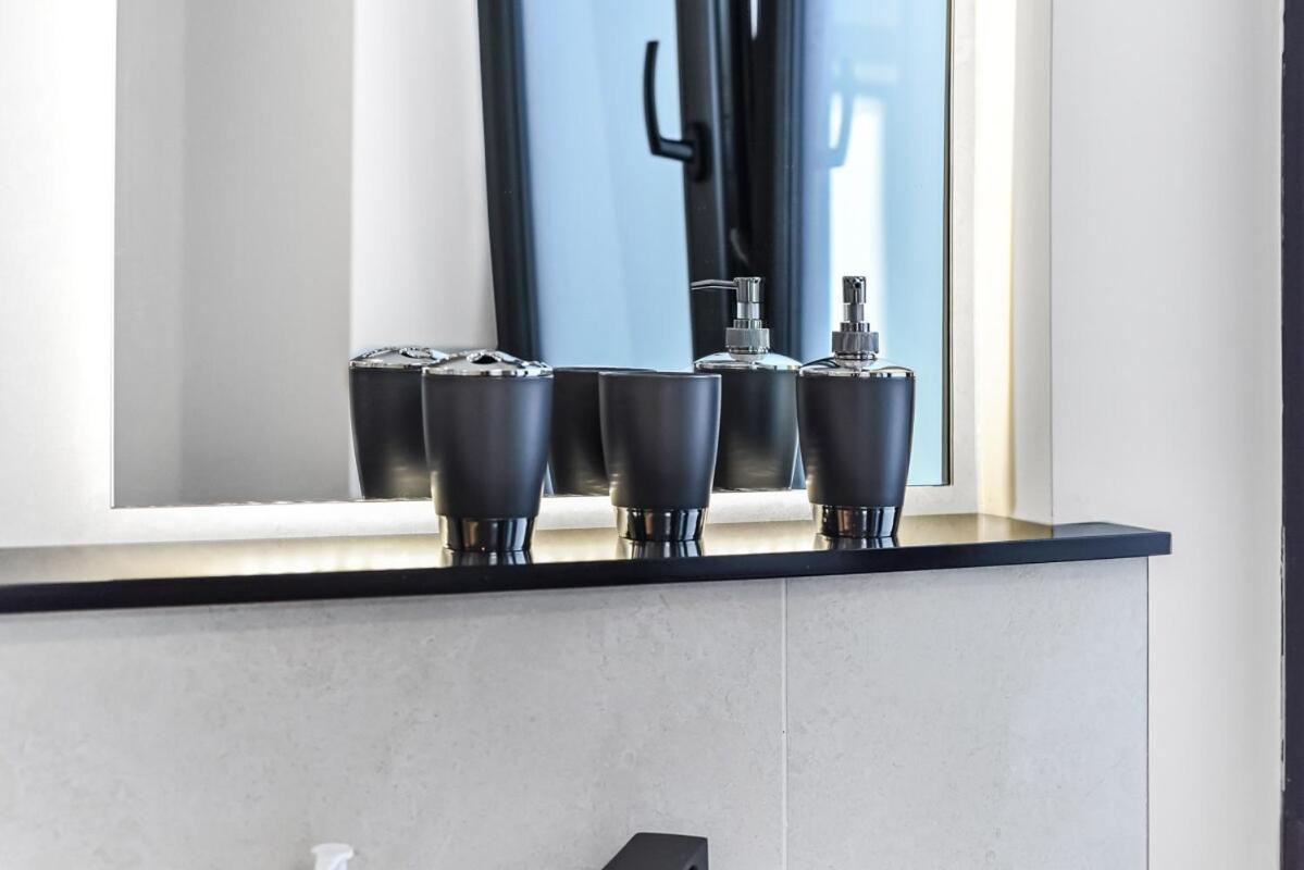 Apartment Sleek And Modern 4br Ultimate Getaway *