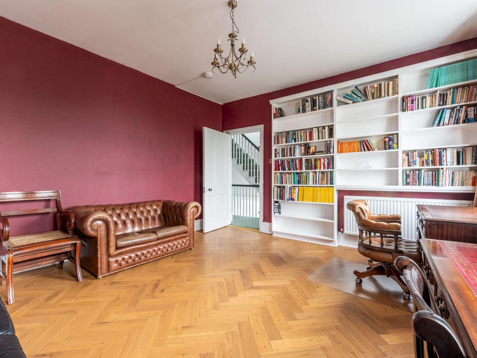 Pass The Keys Elegant 4br House Parking Garden Library Holiday home London