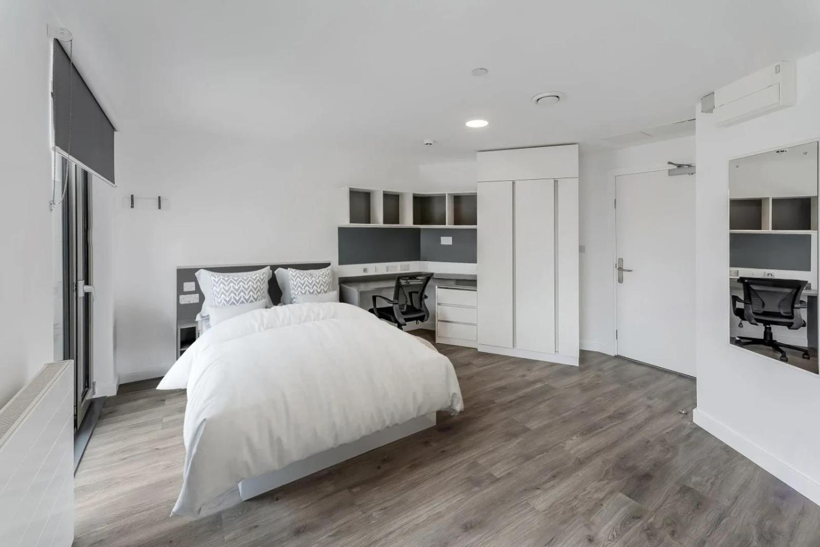 Apartment For Students Only At Chapter White In London