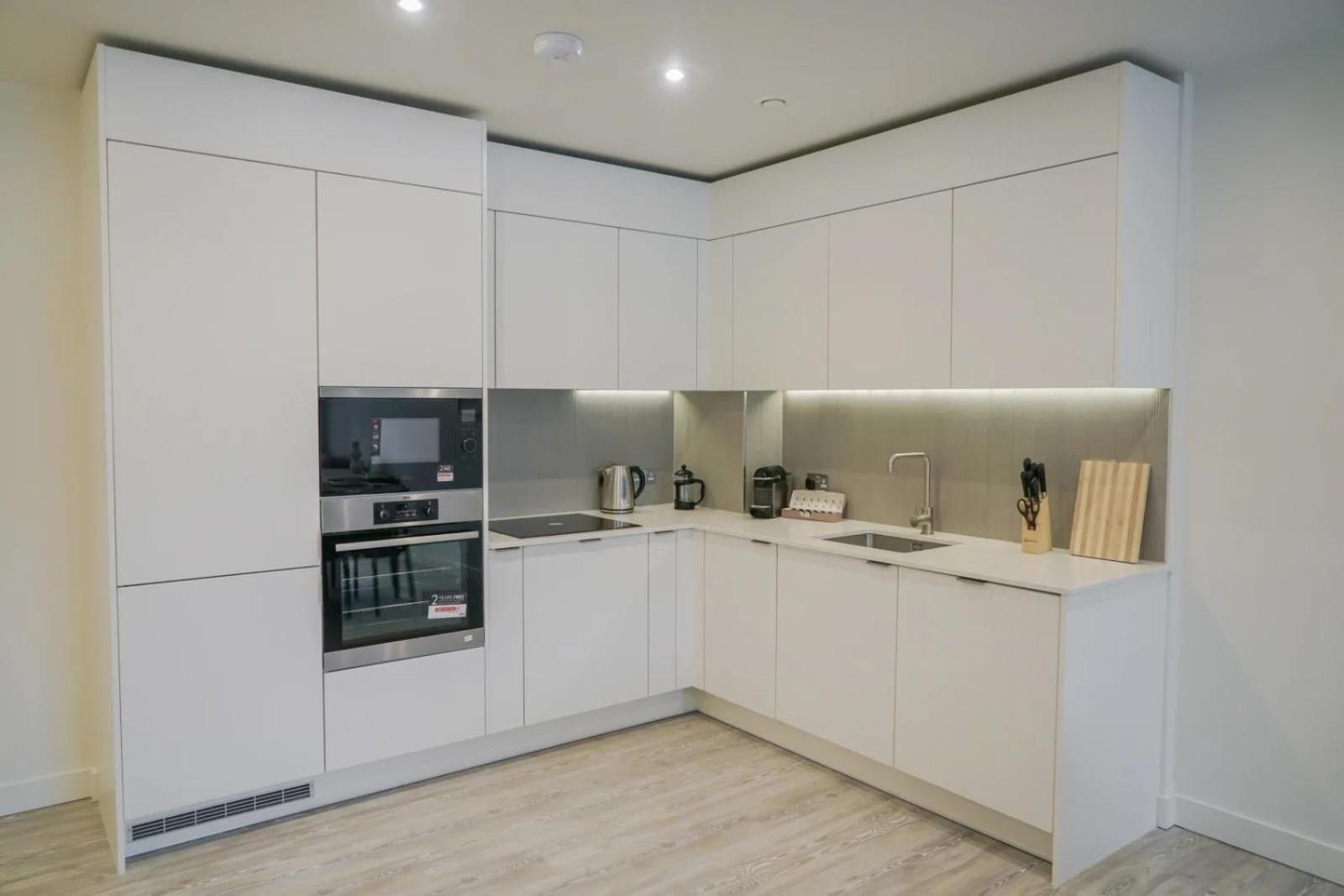 Coppermaker Square In Stratford Aparthotel London