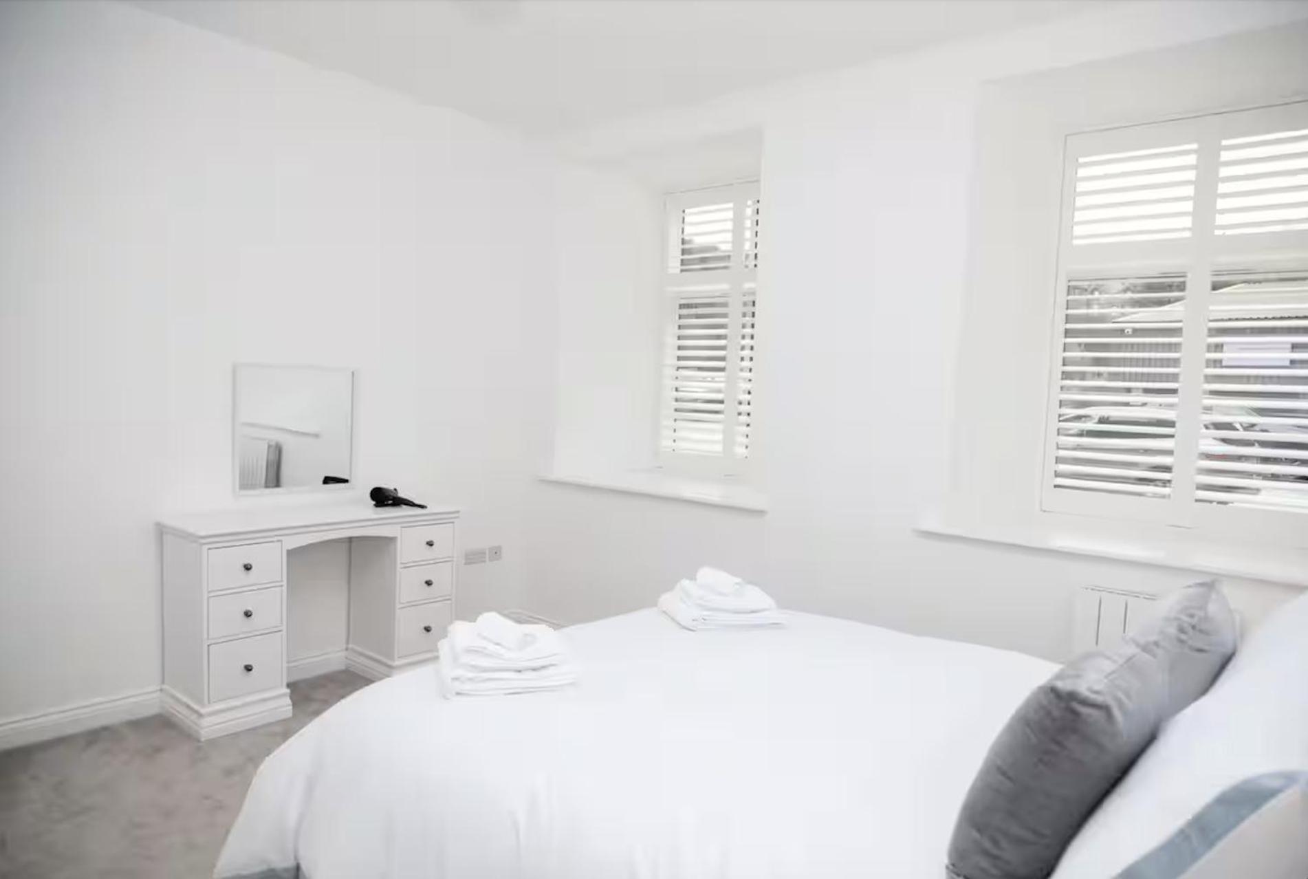 Newly Renovated 2-Bed, 2-Bath Edwardian Home In Paddington, Just Mins Walk To Hyde Park, Lancaster Gate, Kensington Gardens, Little Venice, And The West End, Zone 1 Apartamento Londres