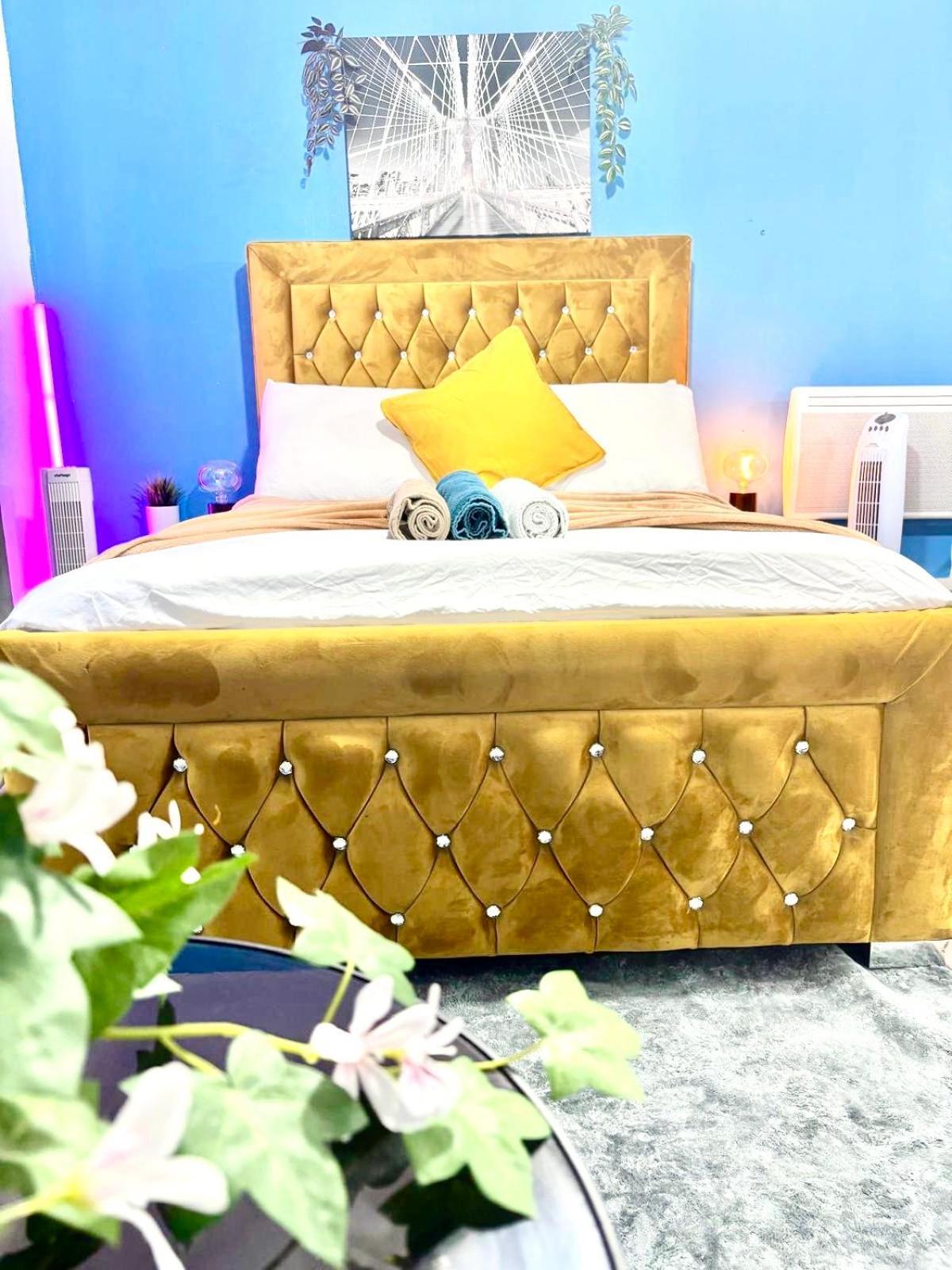 New Deluxe Apt-2