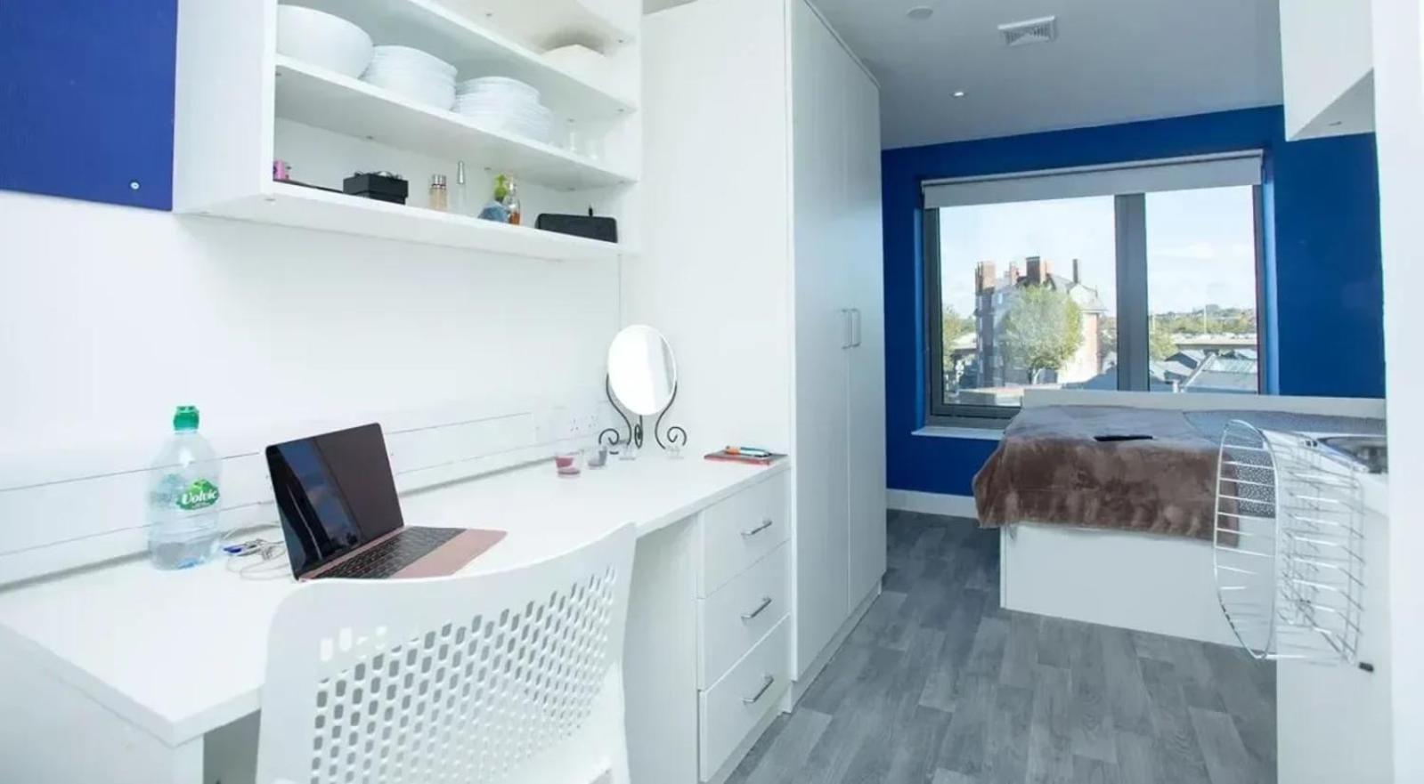 Apartment Chic Premium At The Cube Greenwich