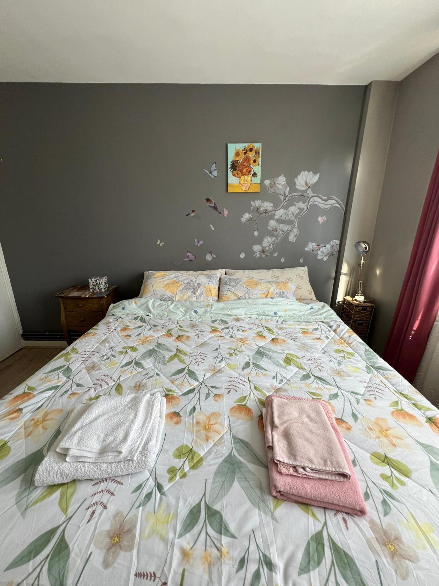 One Bed Flat In Centre Of Apartment London