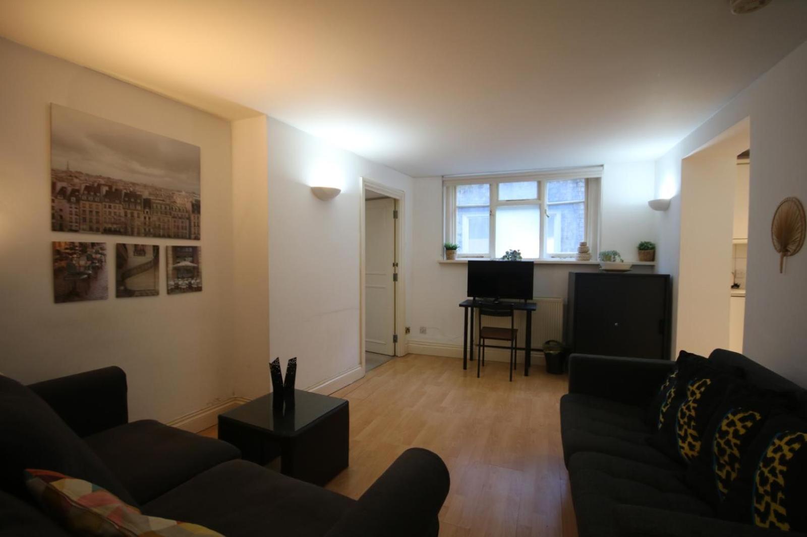Apartment 1-bed Flat In *