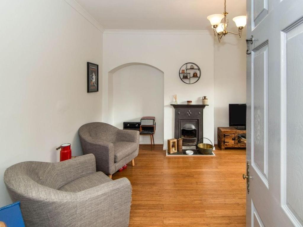 Modern 2-bedroom In Bromley Apartment