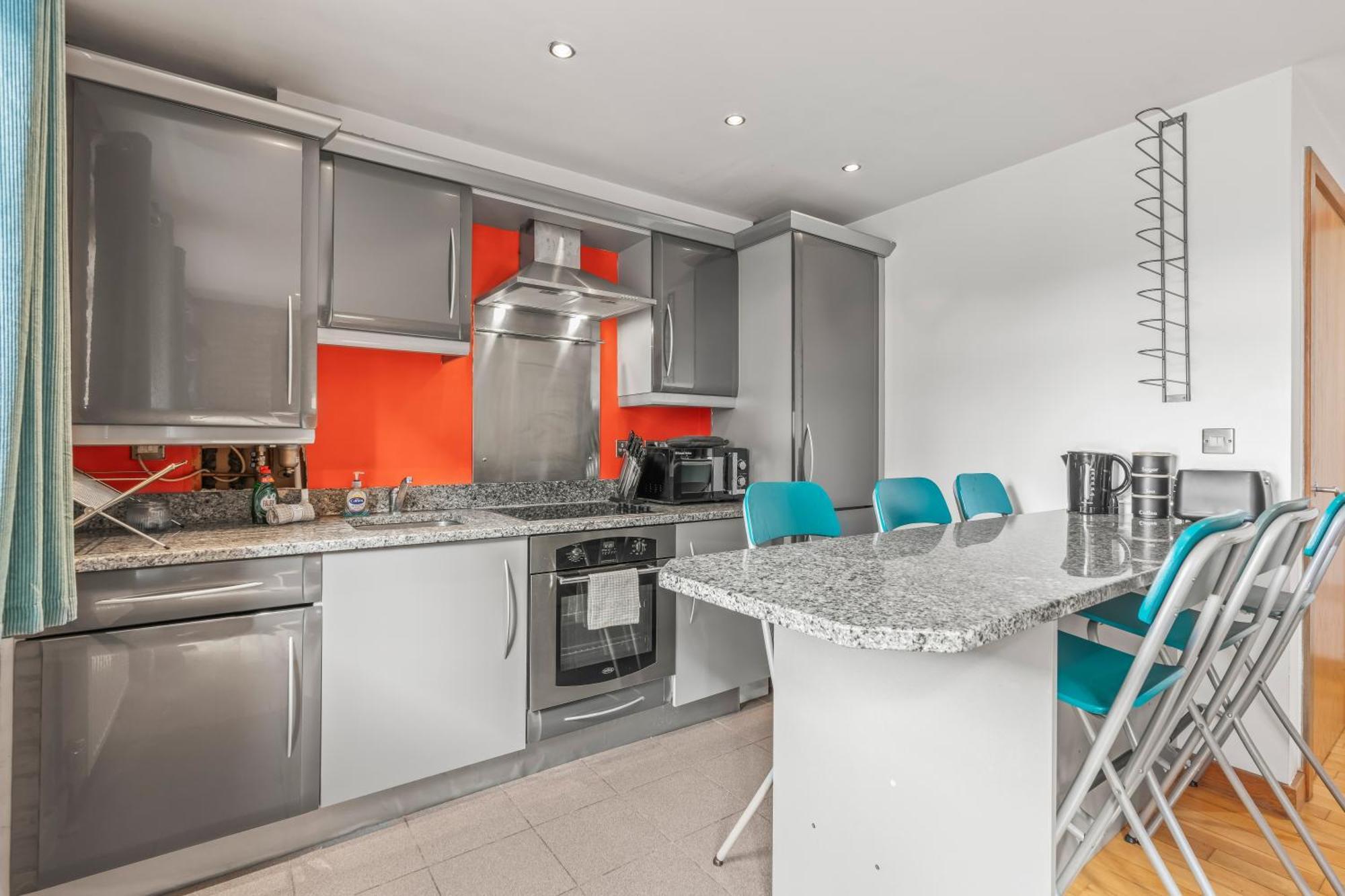 Modern And Industrial 2 Bed - Close To London Bridge, Sleeps 6