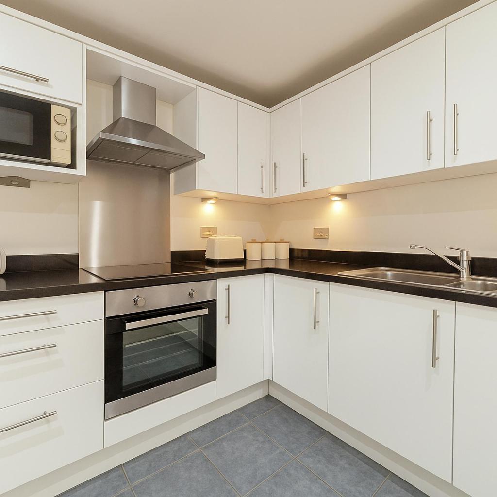 Modern Flat On Tower Bridge Road - Walk To Borough Market