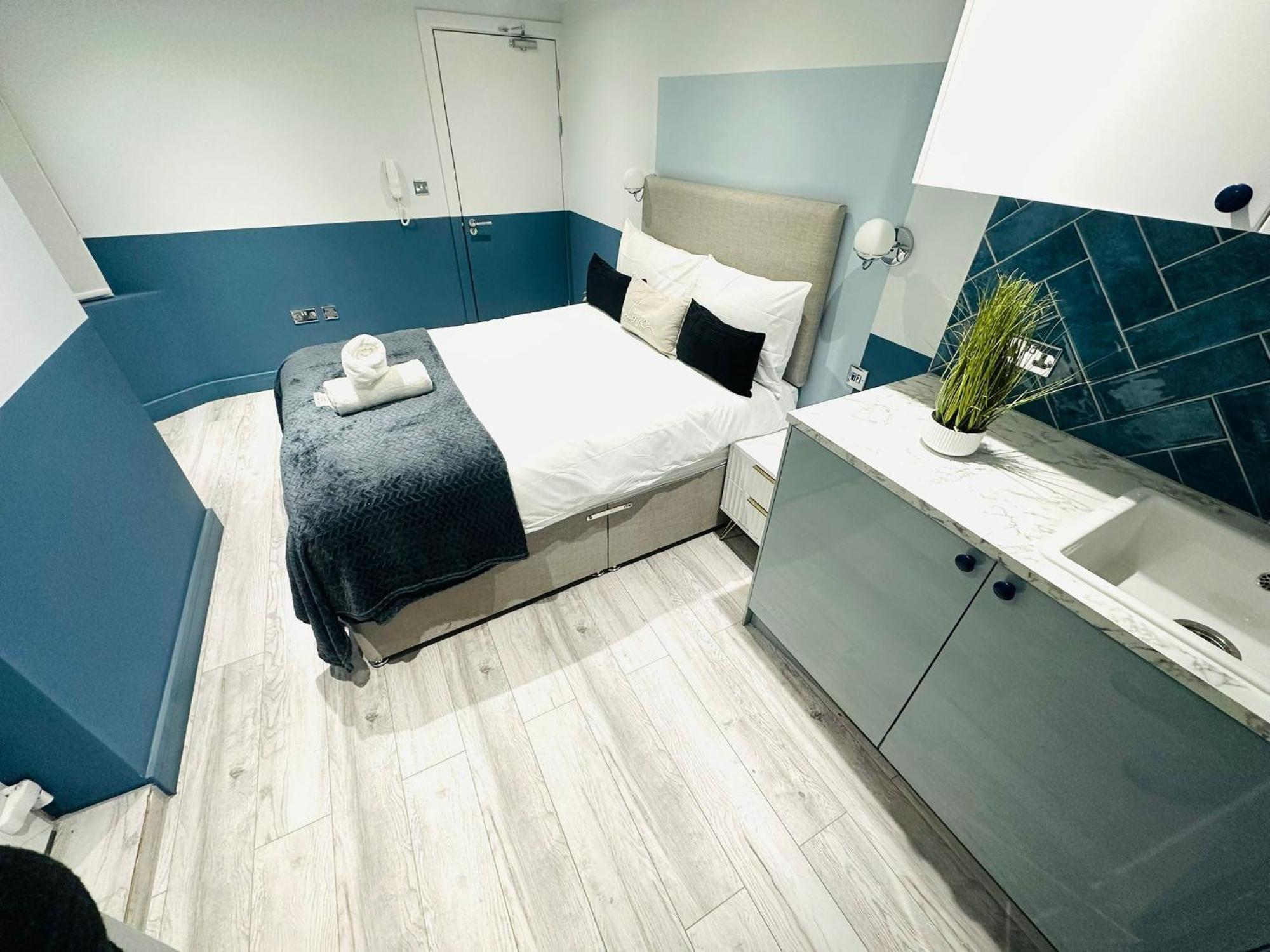 The Navy House Peckham - No 221 - Stylish * London