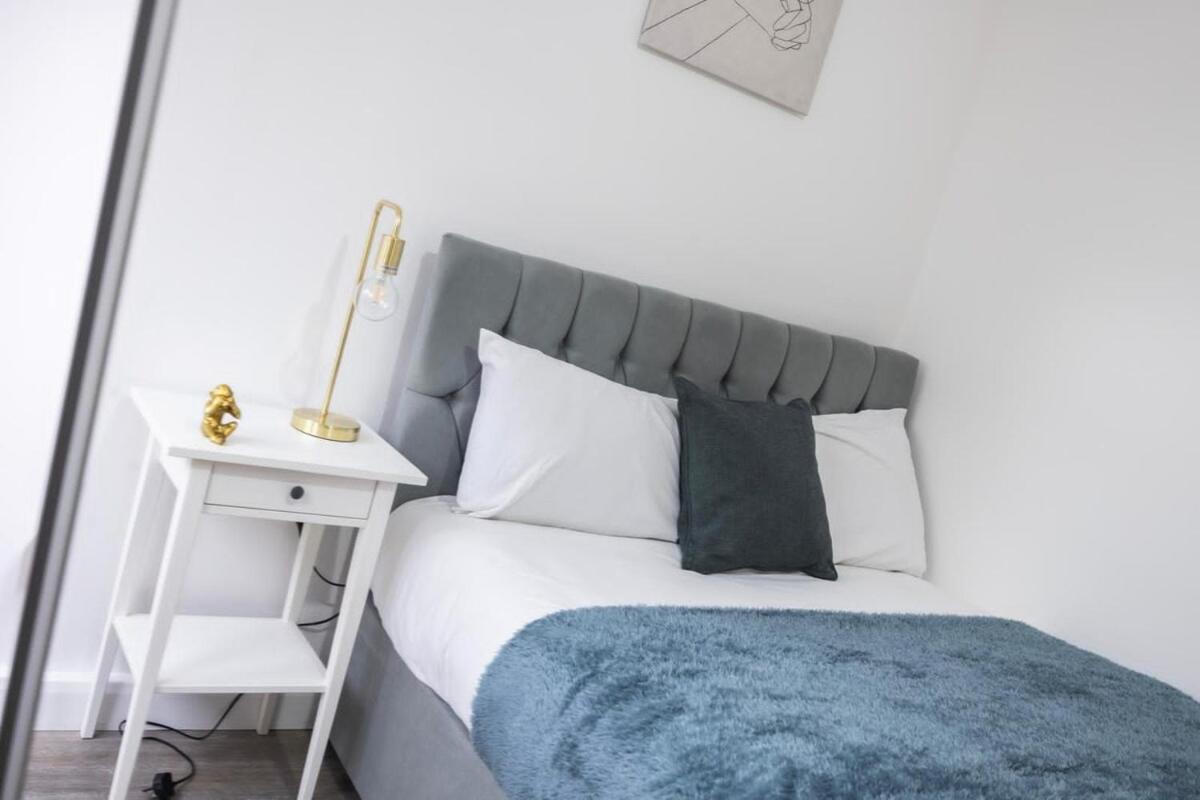 Comfortable 2br Battersea Steps To Clapham St * London