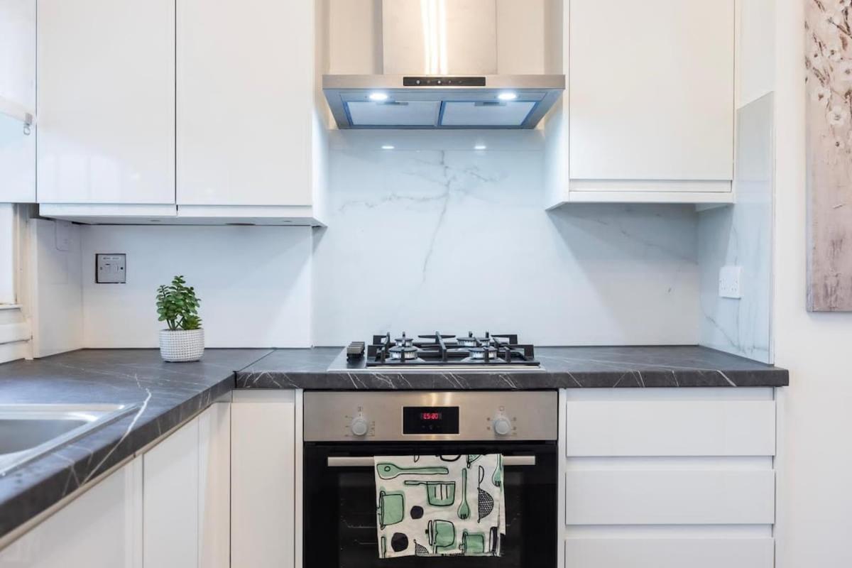 Apartment Comfortable 2br Battersea Steps To Clapham St *