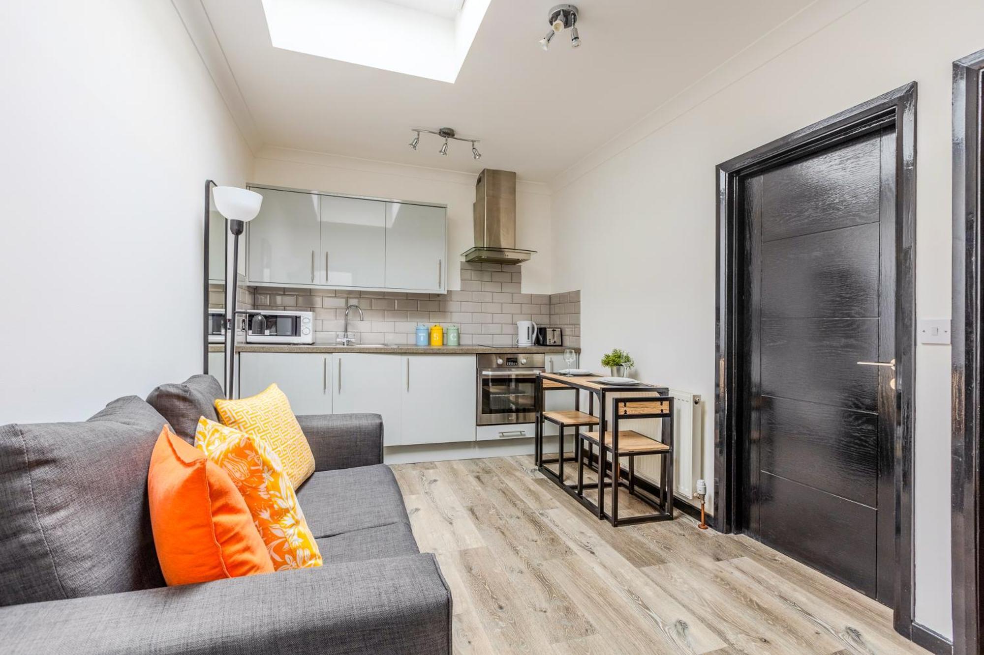 Langdon Apartments, Bouverie Place Apartamento
