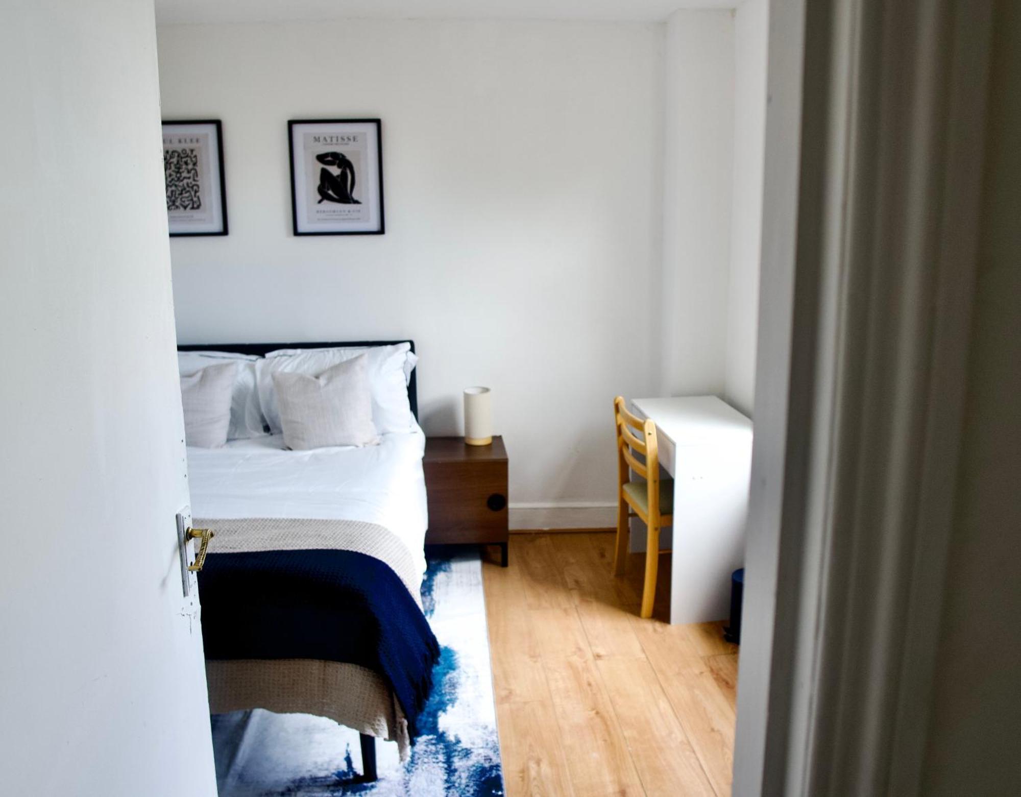 Modern 2 Bed Apartment, 8min To Stratford Station, Sleeps 6 * London