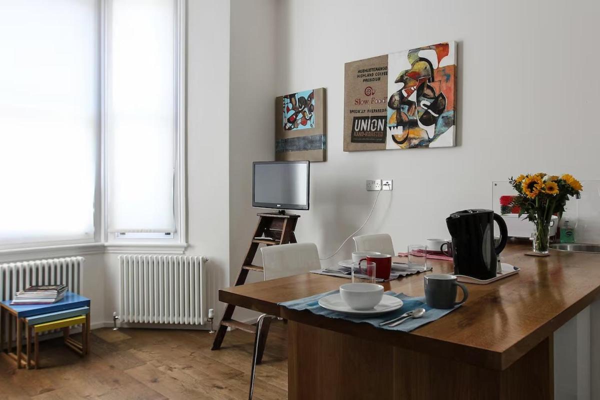 Finborough Apartment *