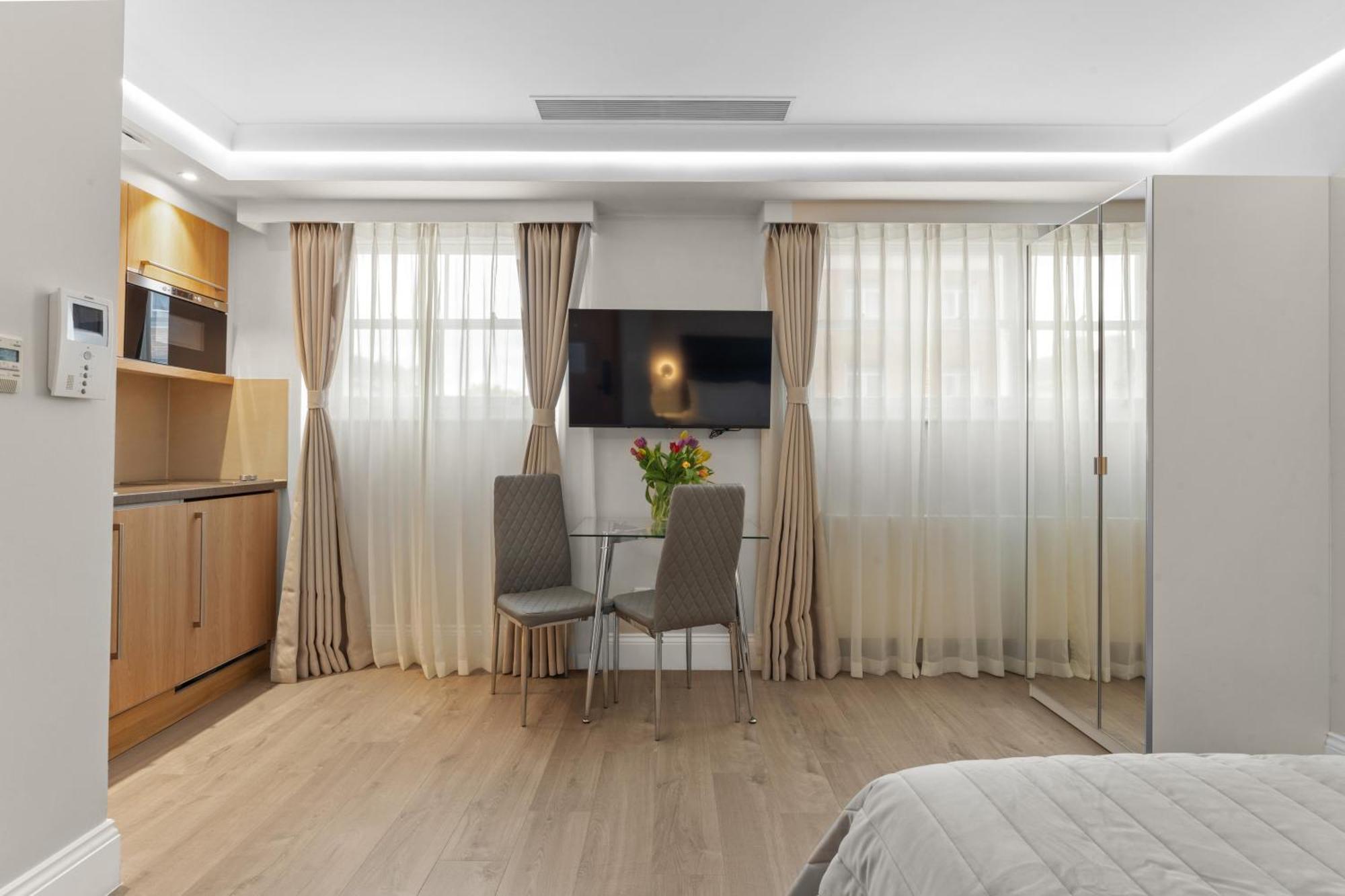 Cleveland Residences Russell Square Apartment London