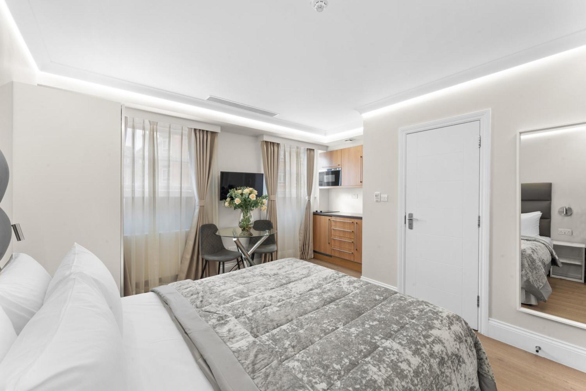 Apartment Cleveland Residences Russell Square London