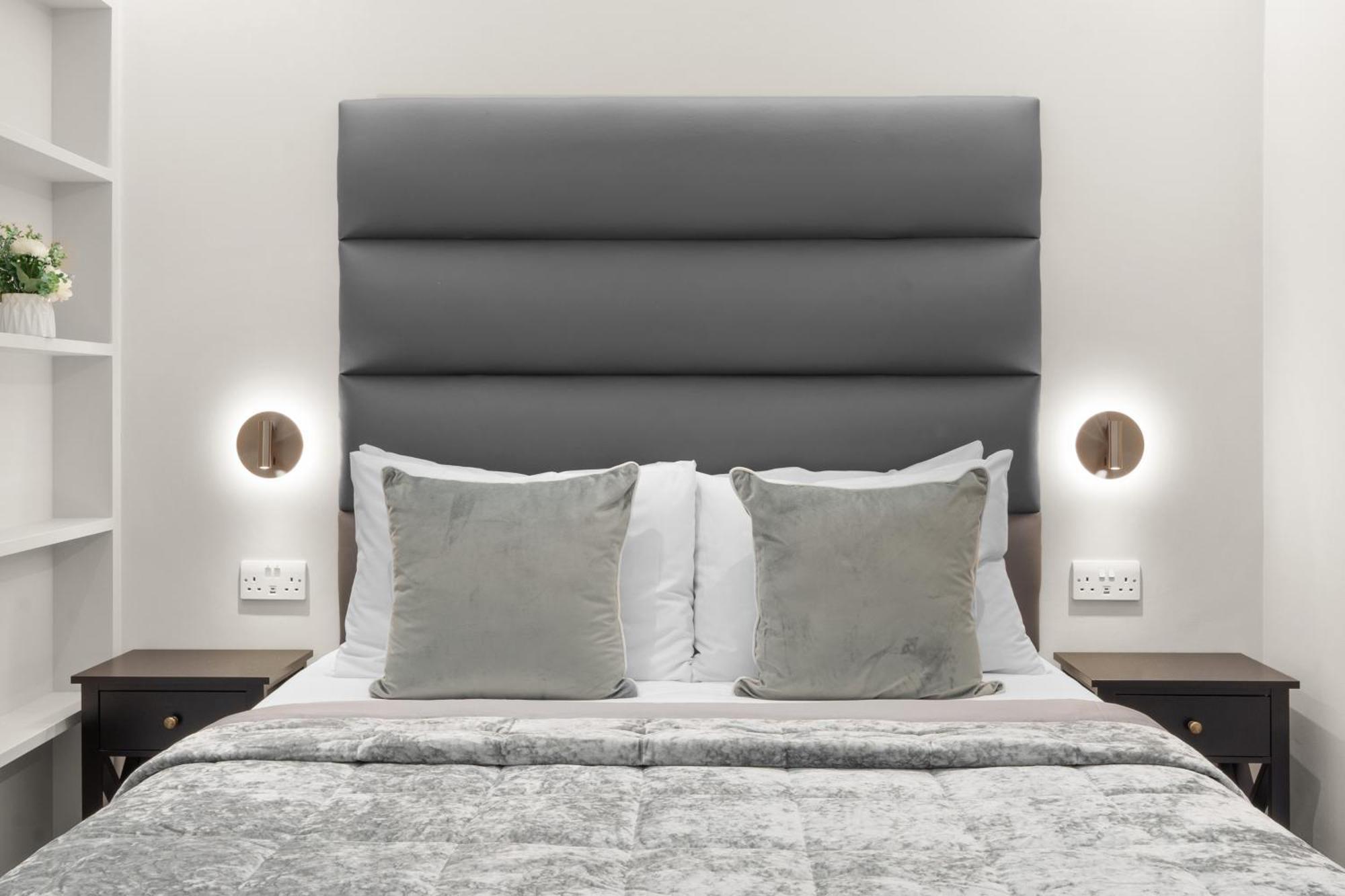 Cleveland Residences Russell Square Apartment