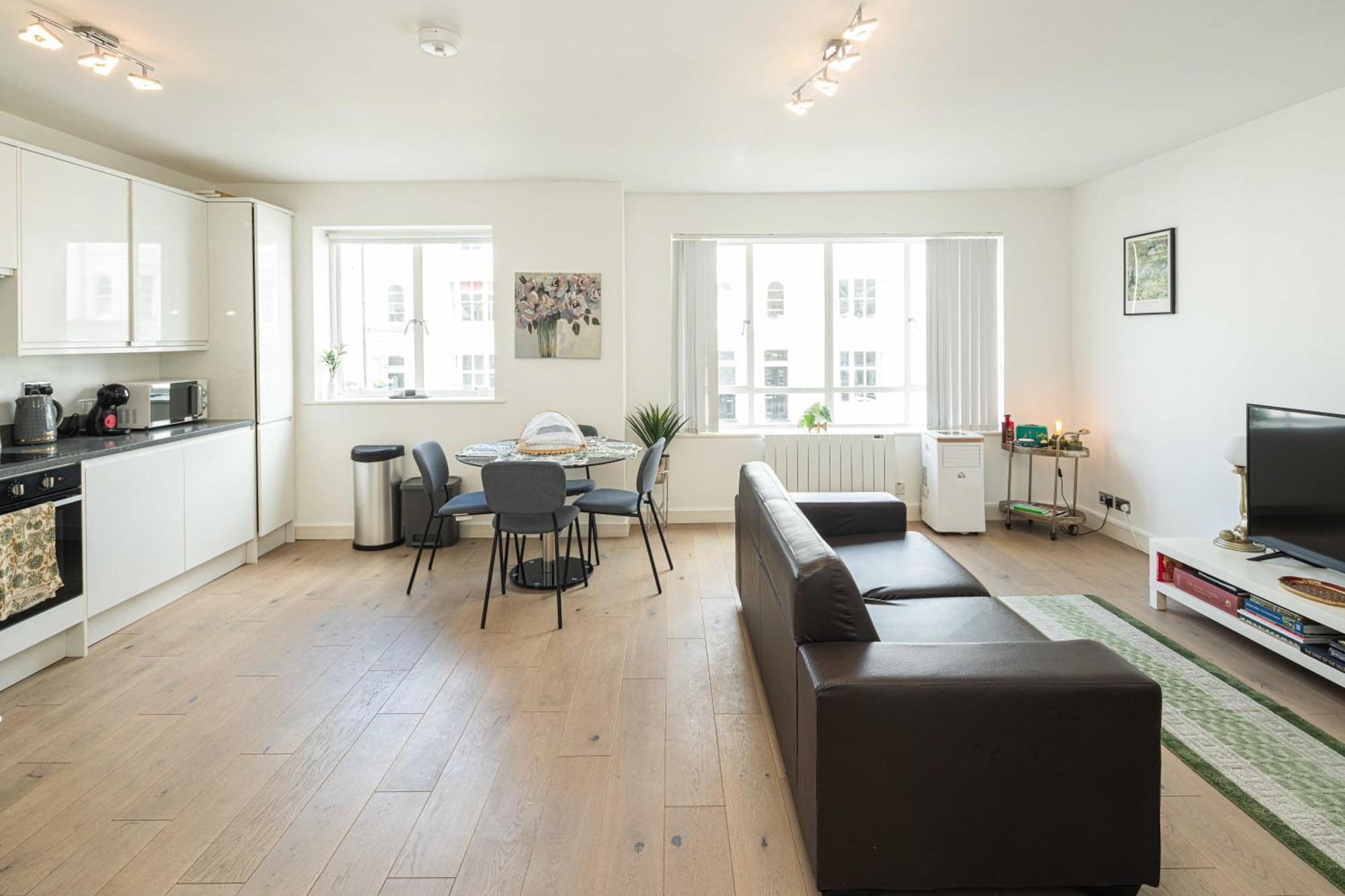 Newly Renovated 2-Bed, 2-Bath Edwardian Home In Paddington, Just Mins Walk To Hyde Park, Lancaster Gate, Kensington Gardens, Little Venice, And The West End, Zone 1 Apartamento Londres