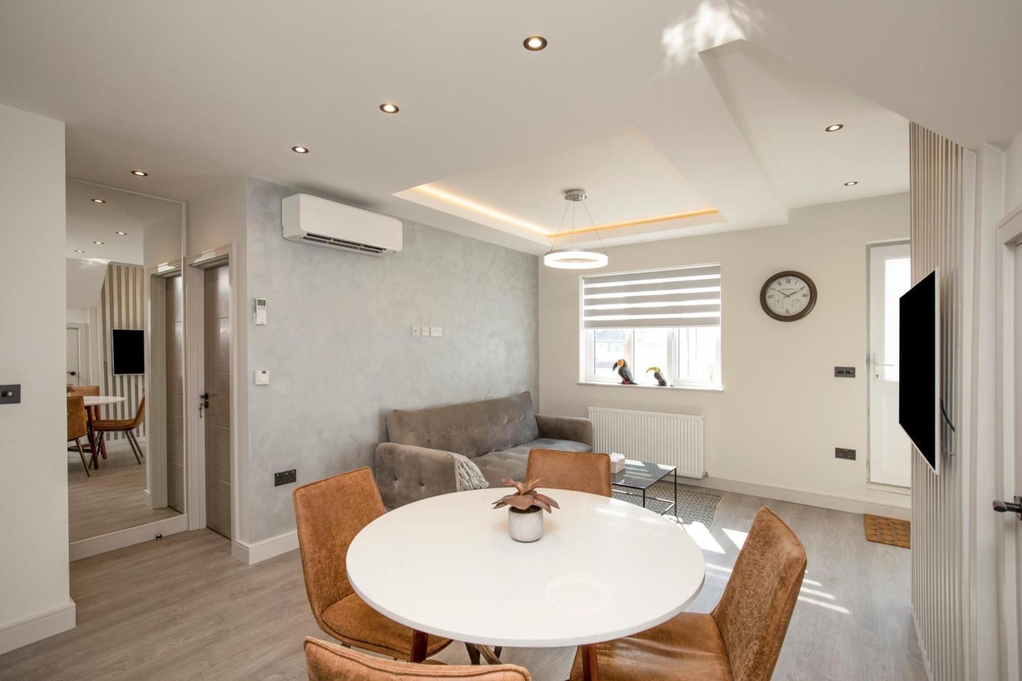Luxury 3 Bedroom Flat 5 Min To Tube Station Londres