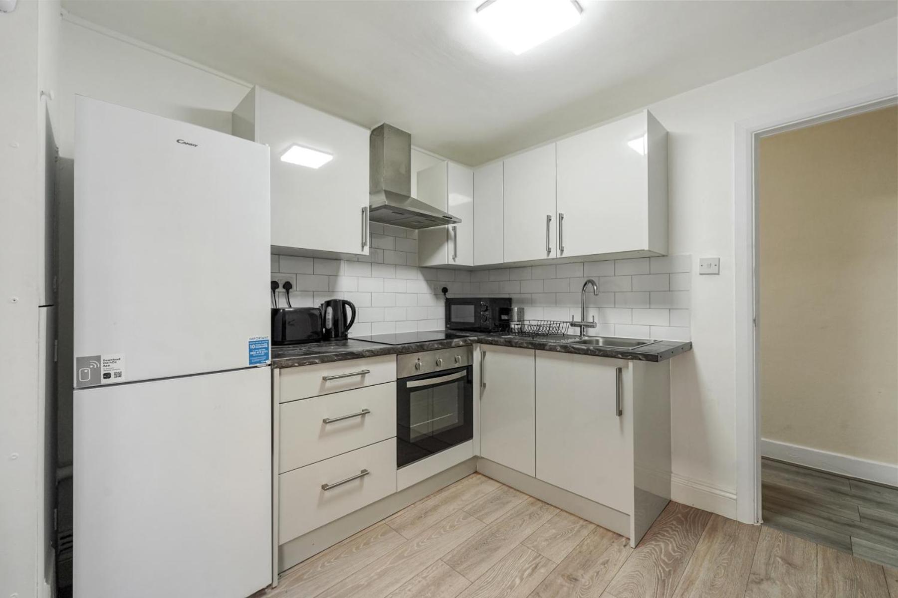 Luxury With Large Garden Apartment London