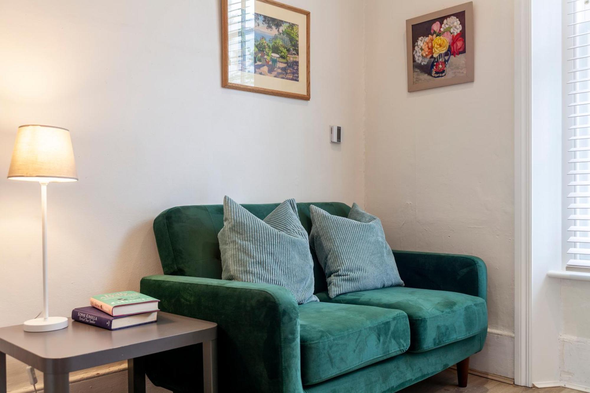 Lovely Ground Floor 1bdr Flat, Notting Hill *