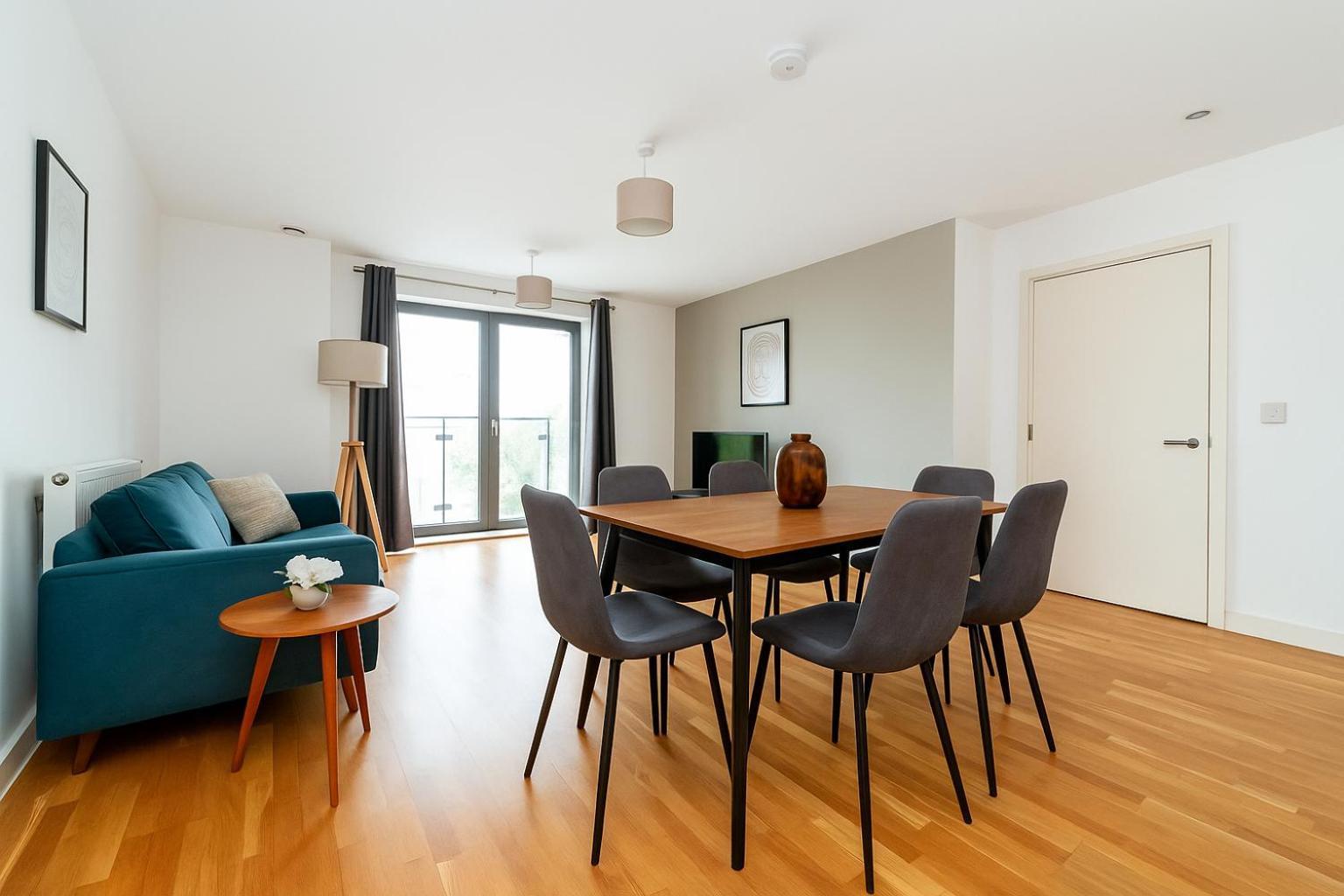 Apartment Park Royal Retreat - Peaceful With Access London
