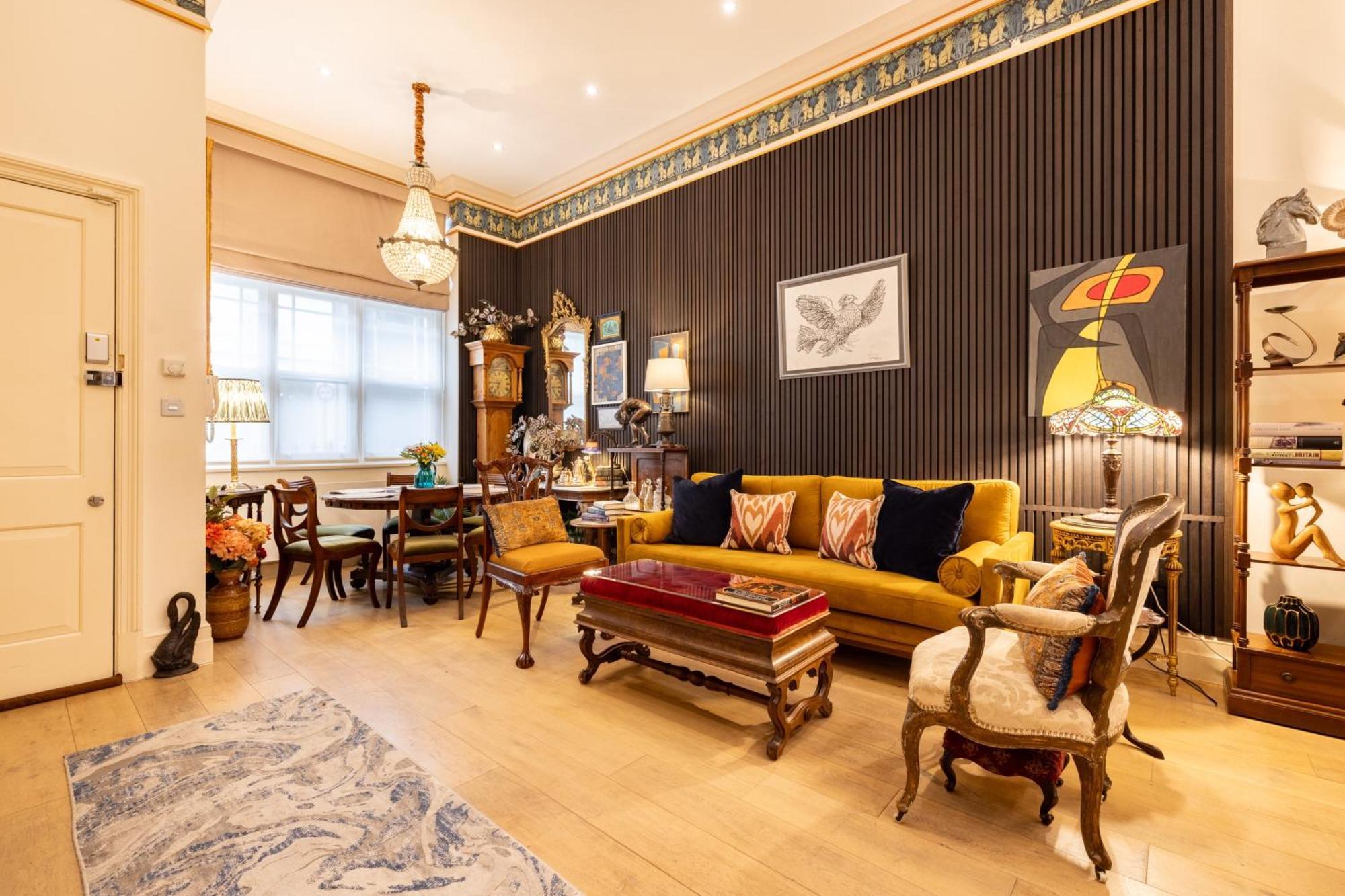Paddington 7-bed 13-guest Massive House W Patio
