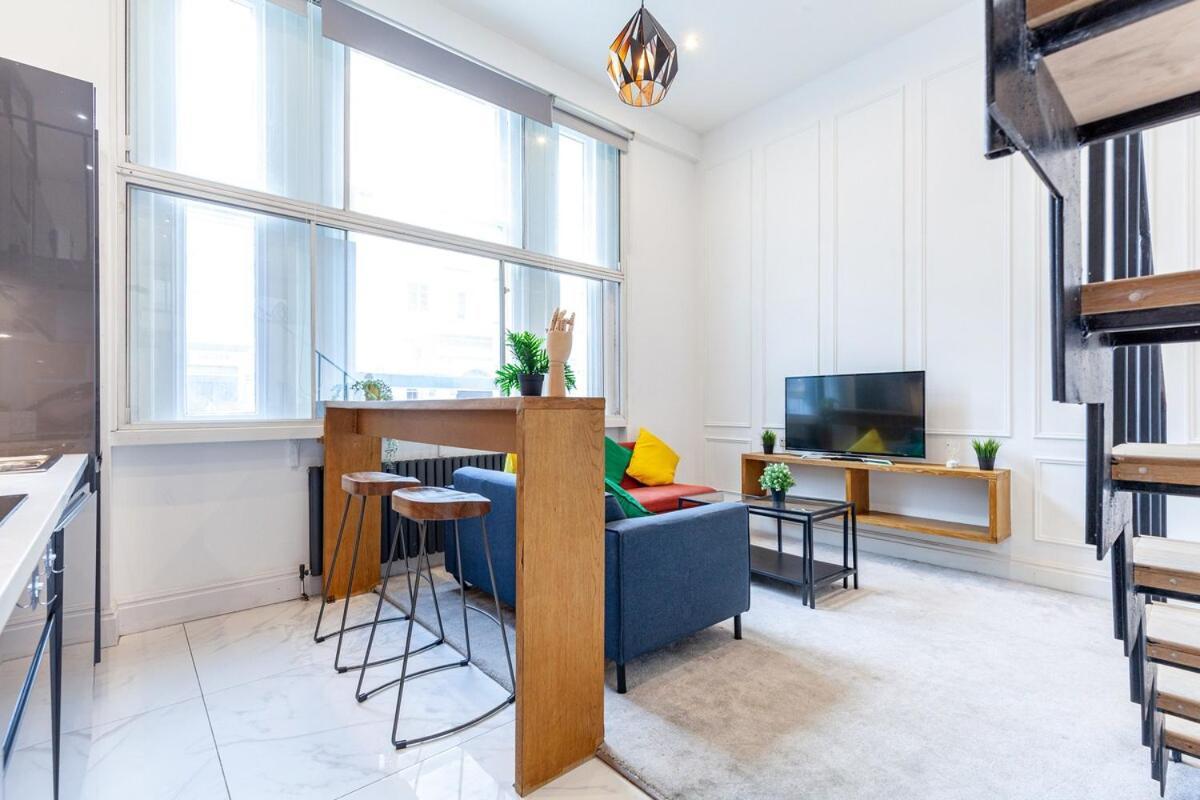 Two Bedroom Flat Next To Paddington St London