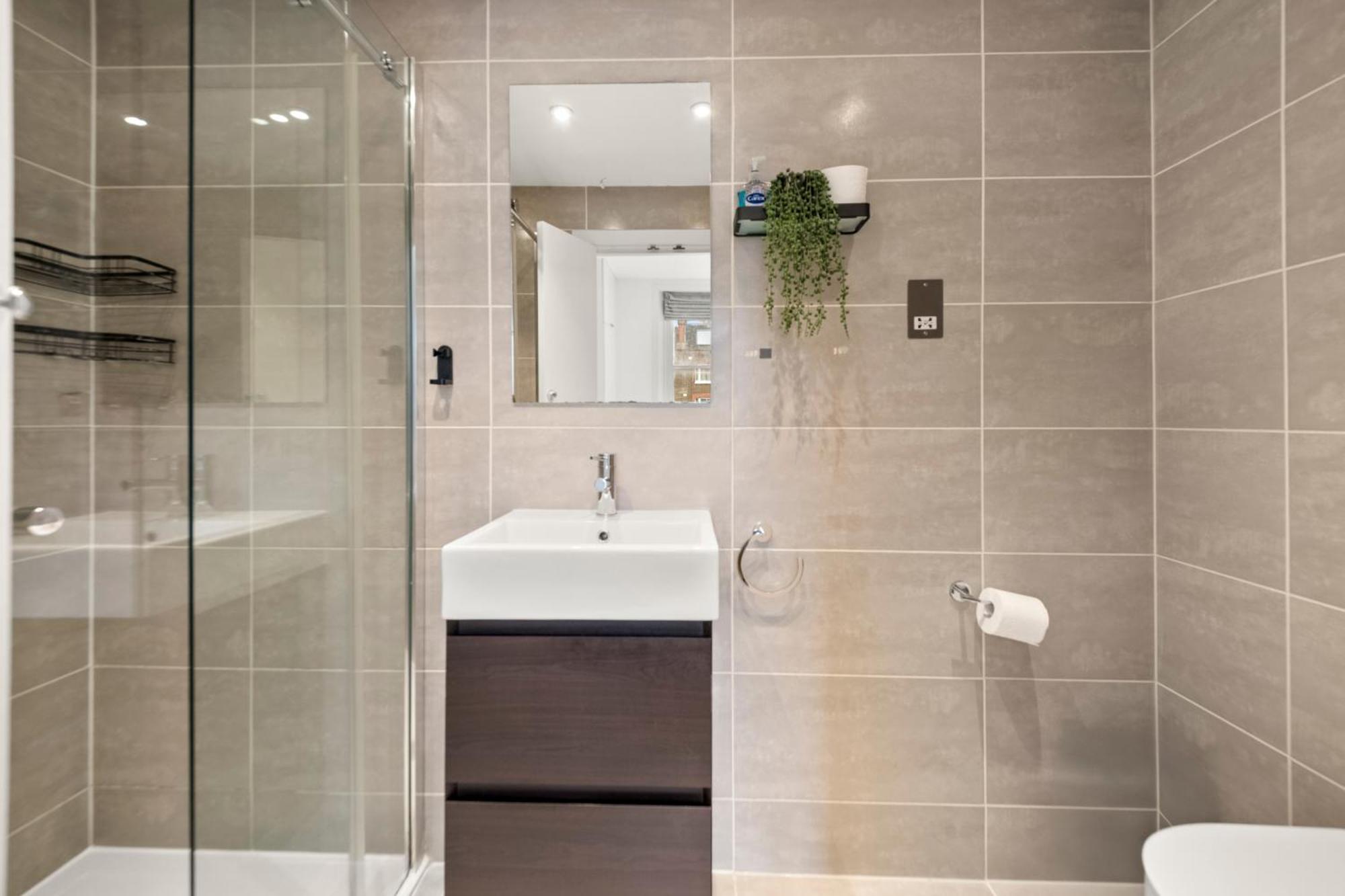 Prime Kensington 2bd, 2bath Close To Harrods * London
