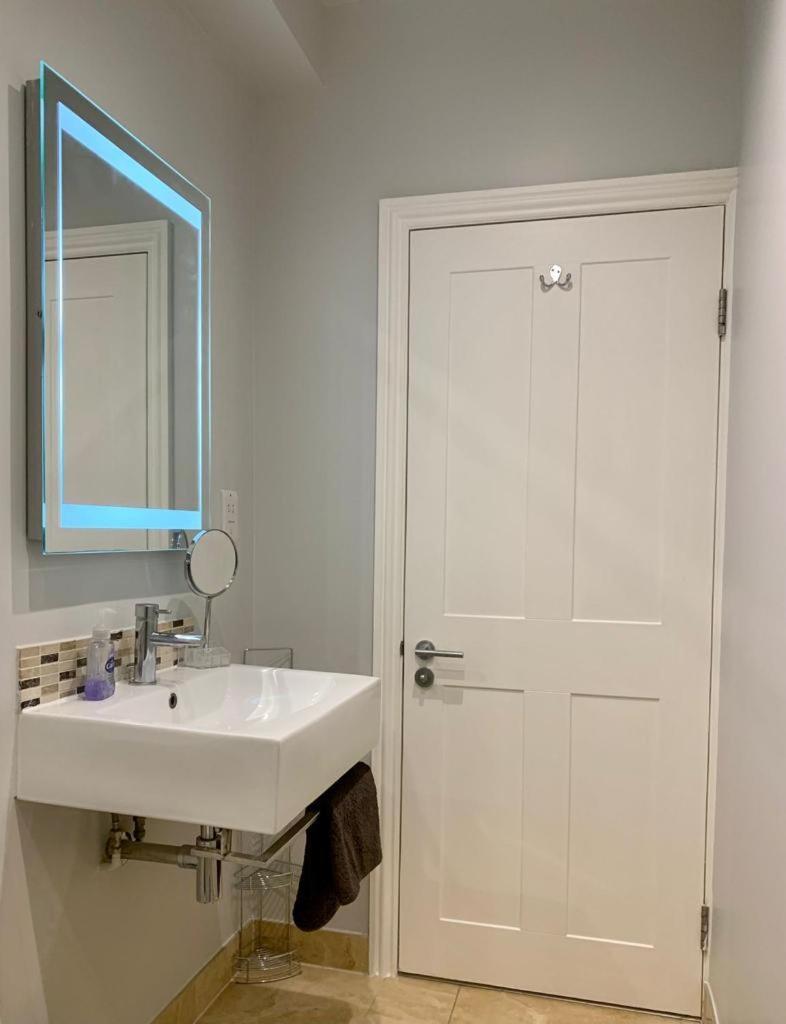 Great 1-bedroom Flat In Fulhamrd *