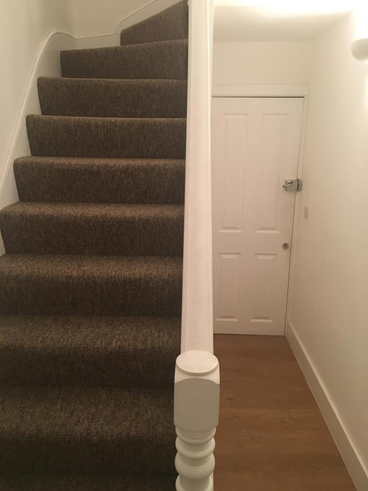 Clapham South - Large 1 Bed Penthouse Apartment