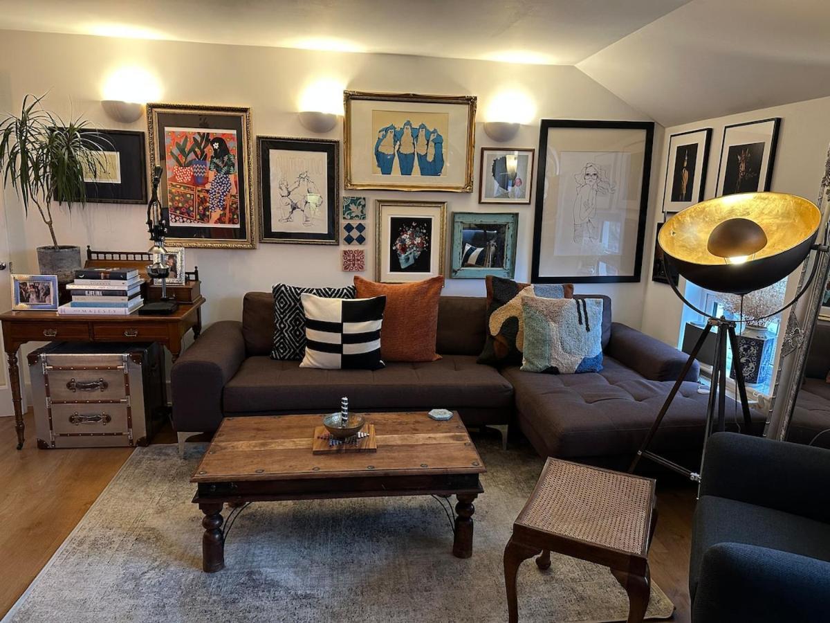Clapham South - Large 1 Bed Penthouse London
