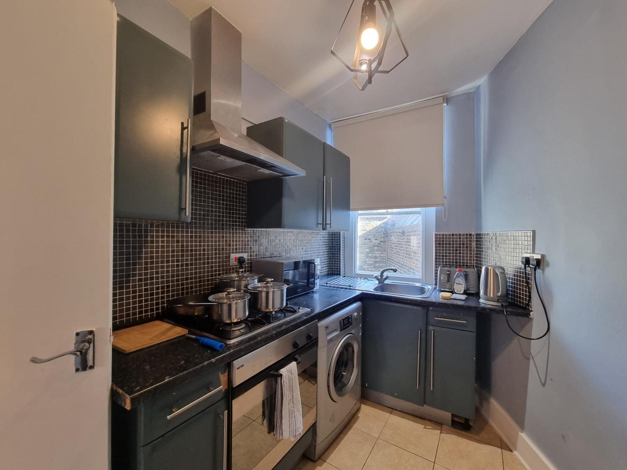 Apartment A4-1st Floor 3 Bed Flat Near Elephant And Castle *