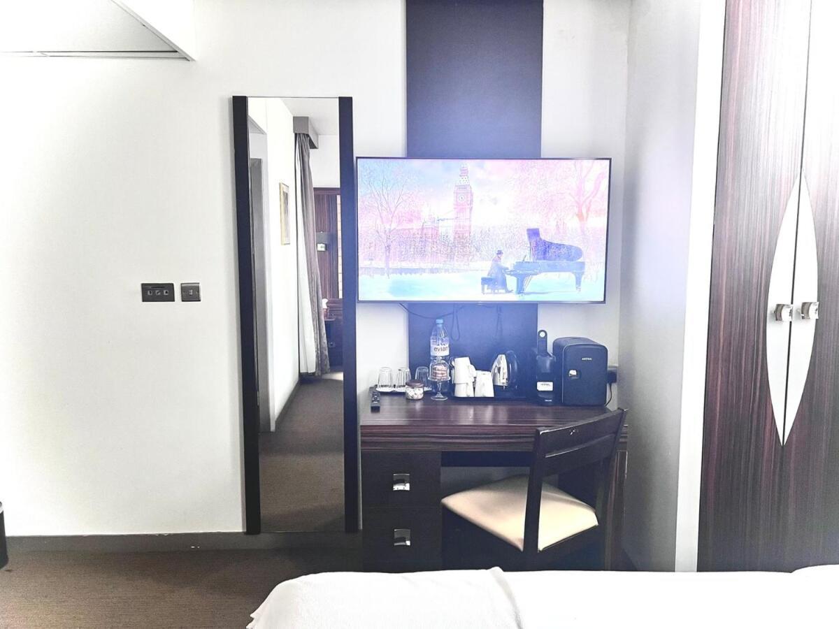En-suite Family Apartment London