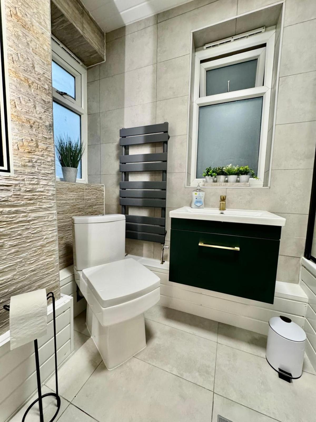 2 Bed Flat - Tottenham Hotspur Stadium Apartment