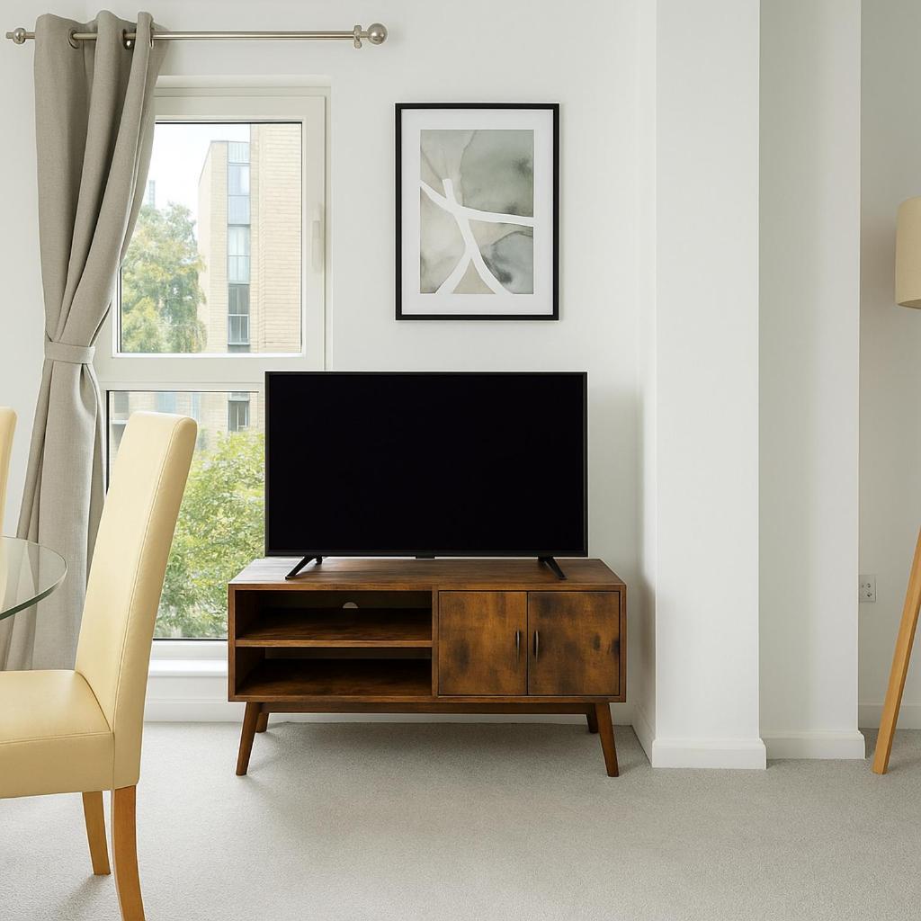 Chelsea Harbour - Peaceful Thames Views Apartment *