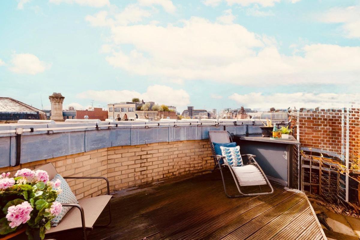 3 Bedroom Penthouse With Roof Terrace In Covent Garden Apartment *