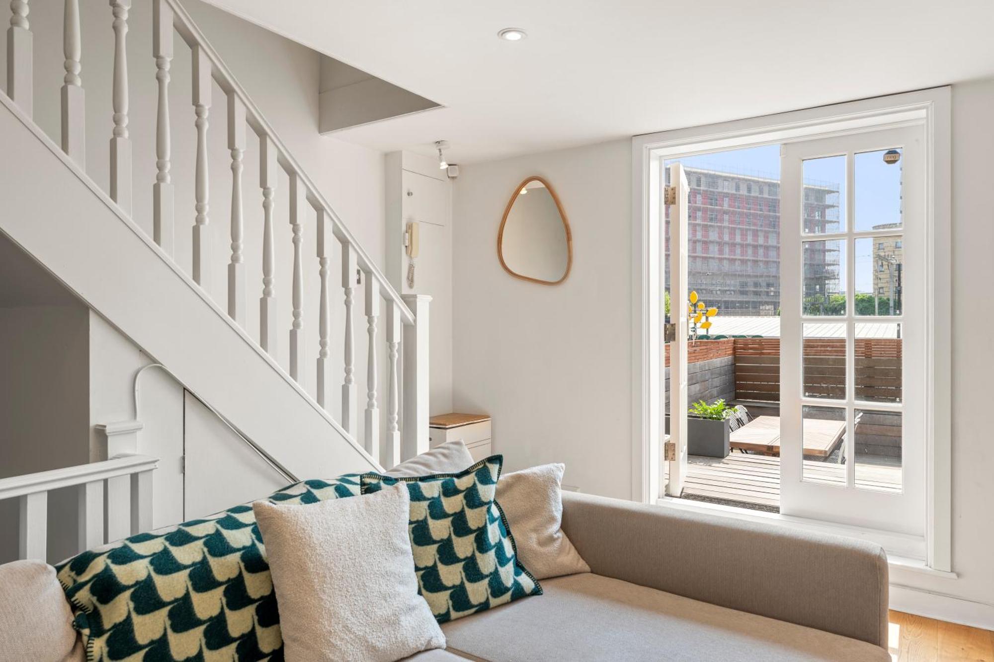 Apartment Spacious 1 Bed Maisonette In Camden By Amber Stays, Perfect For Long Term Stays, Sleeps 4!