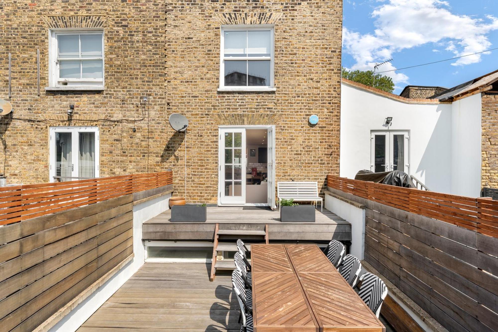Apartment Spacious 1 Bed Maisonette In Camden By Amber Stays, Perfect For Long Term Stays, Sleeps 4! *