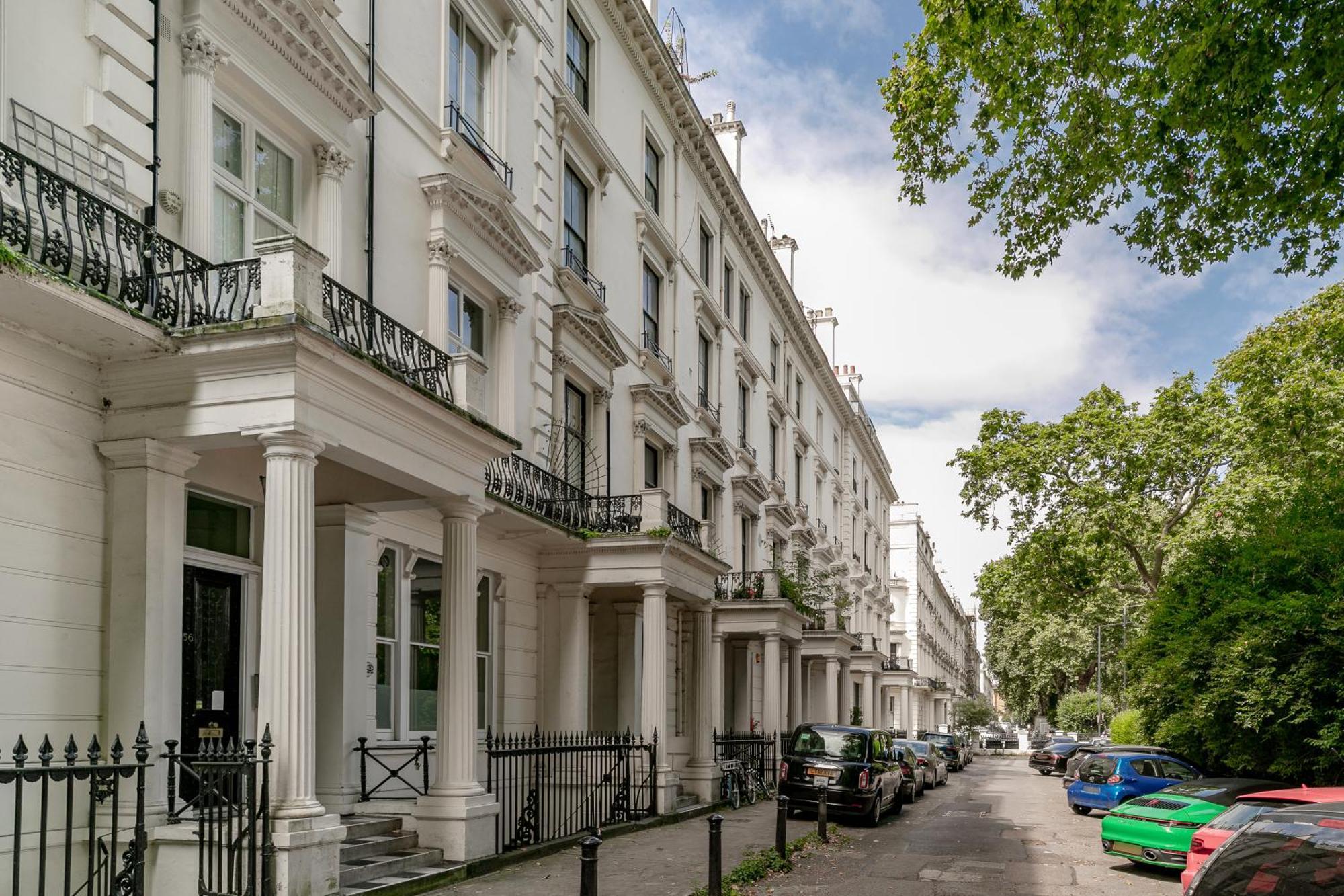 Luxurious 2bed 2bath By Hyde Park Apartment *