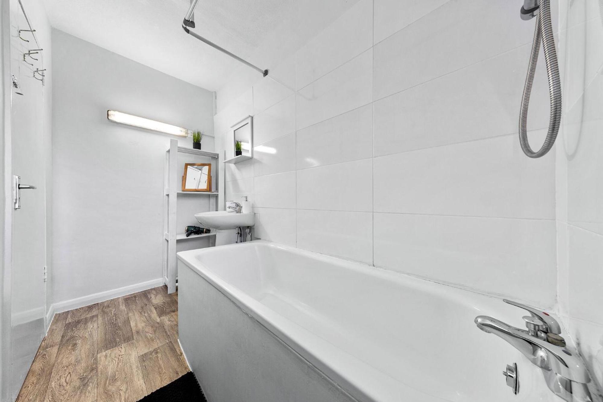Trinity Apartment *