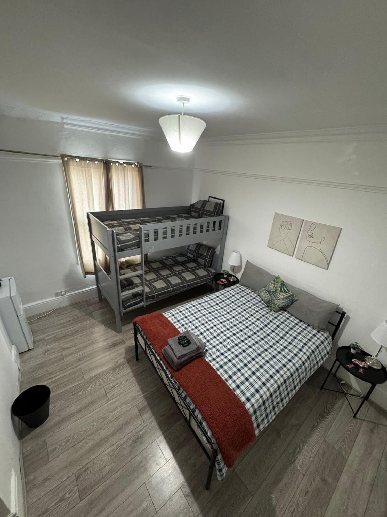 Wandsworth Guest 64 London