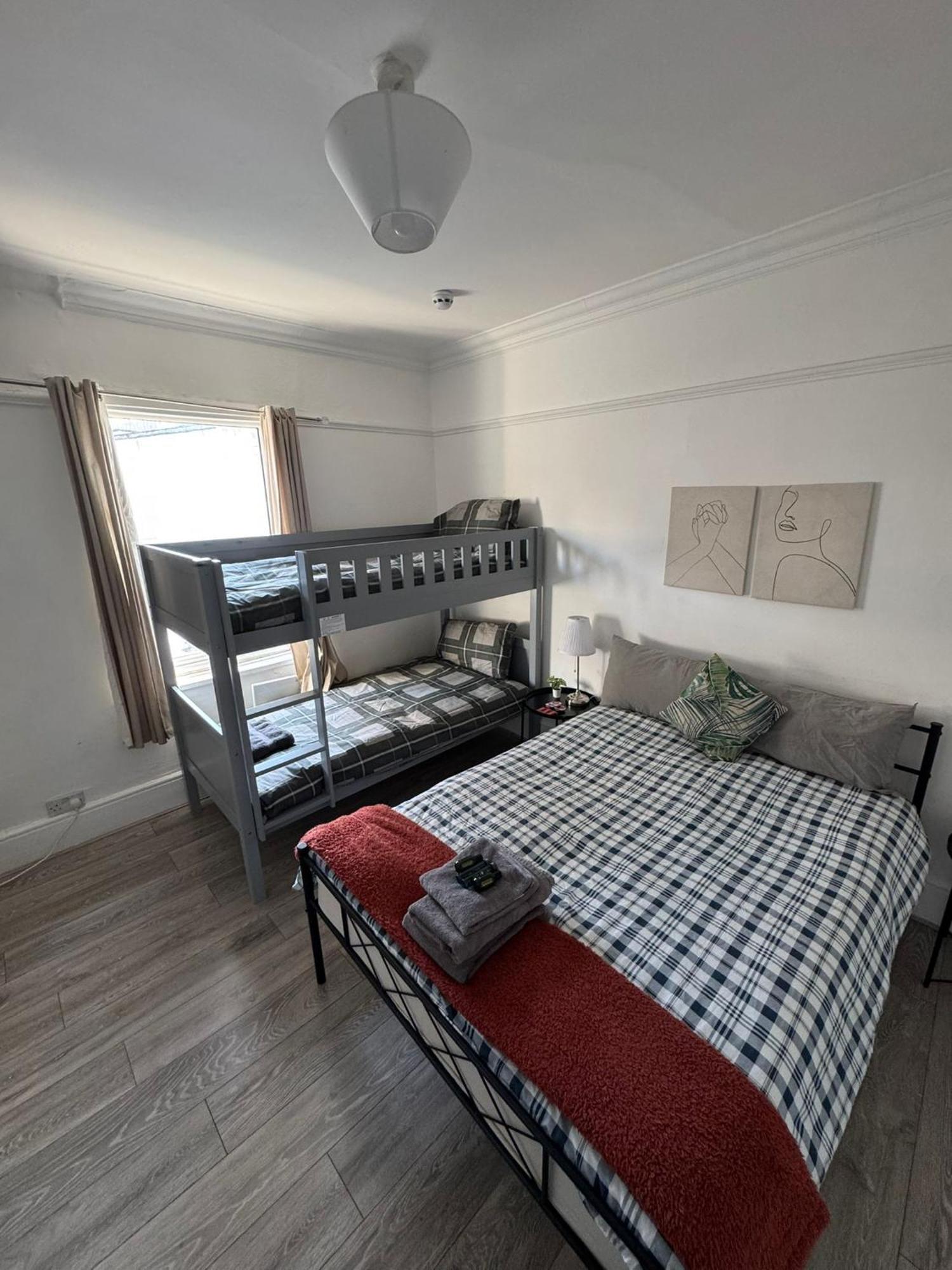 Wandsworth Guest 64 * London