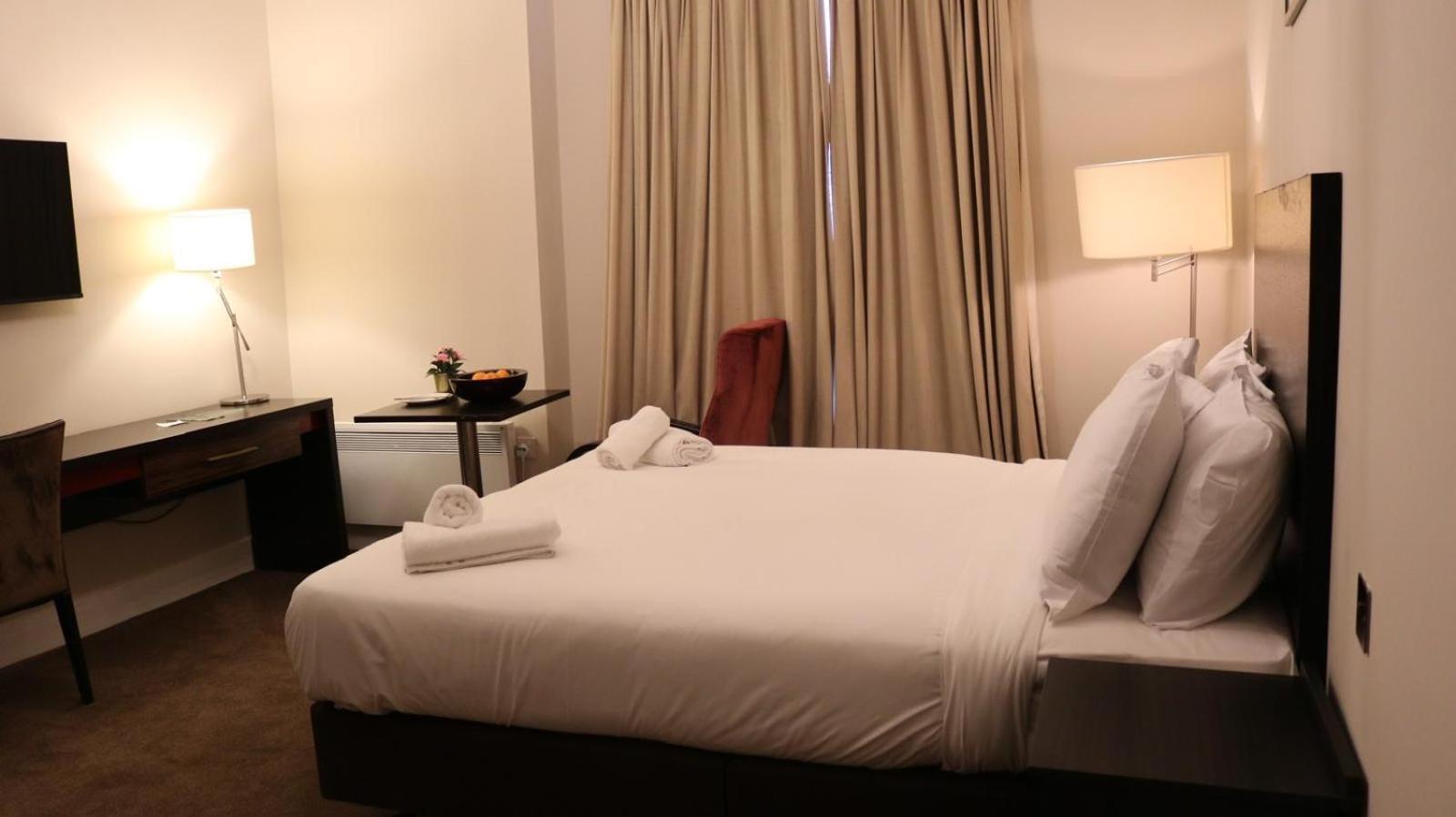 Ariana - Near Wembley And Hotel London