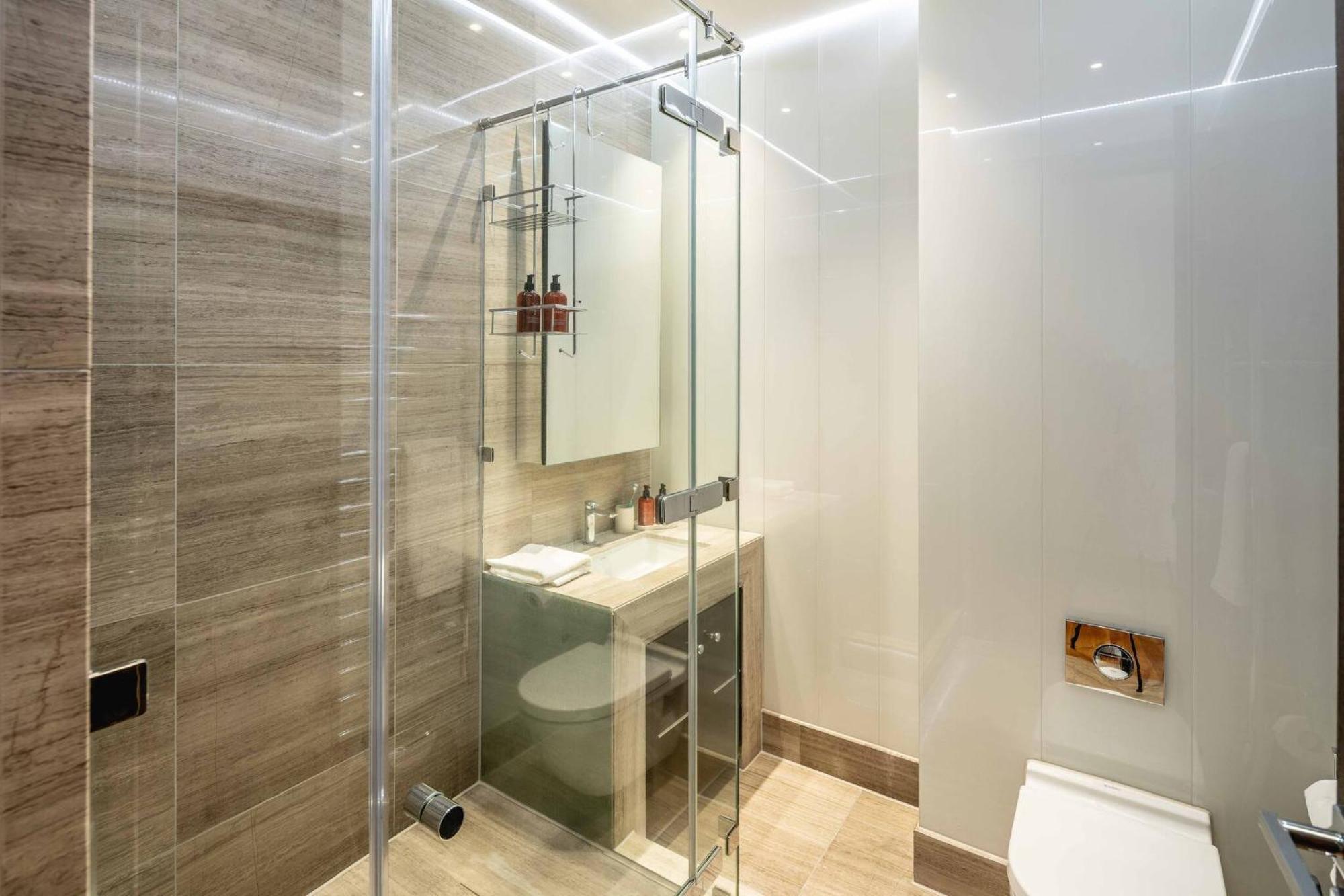Designer - Heart Of Mayfair Apartment *