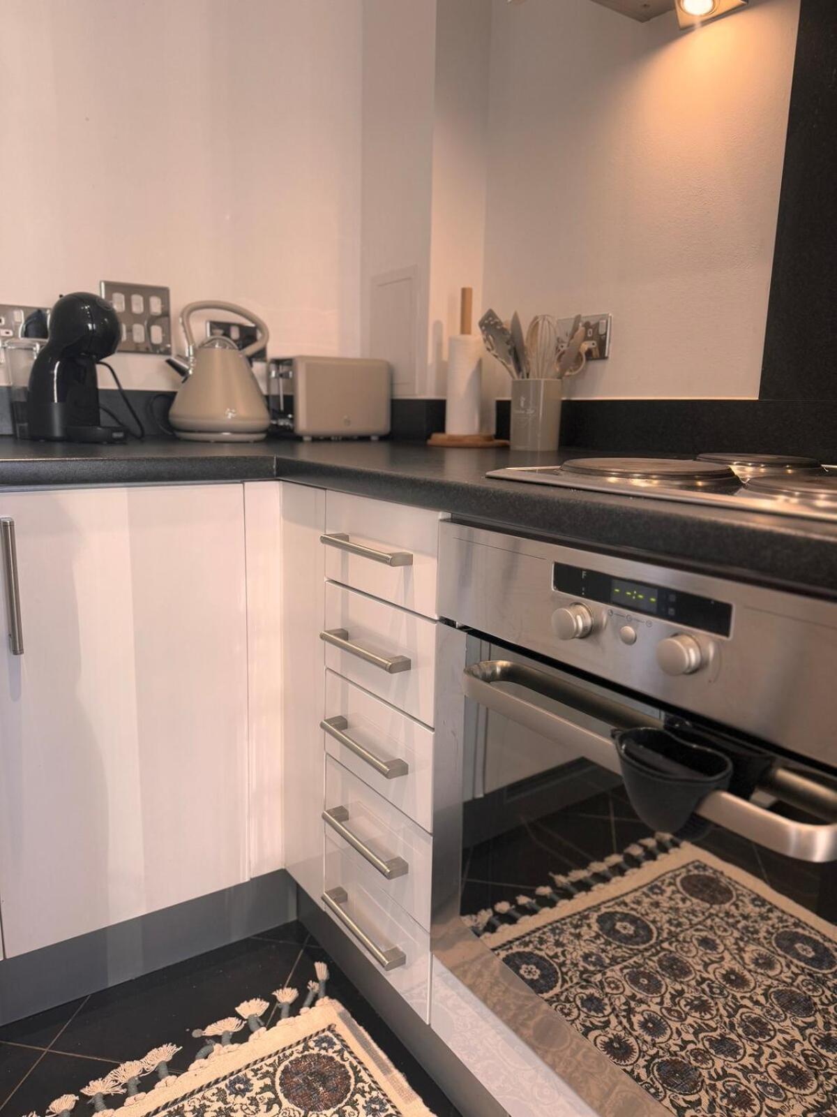 Family Battersea With Balcony In Apartment London