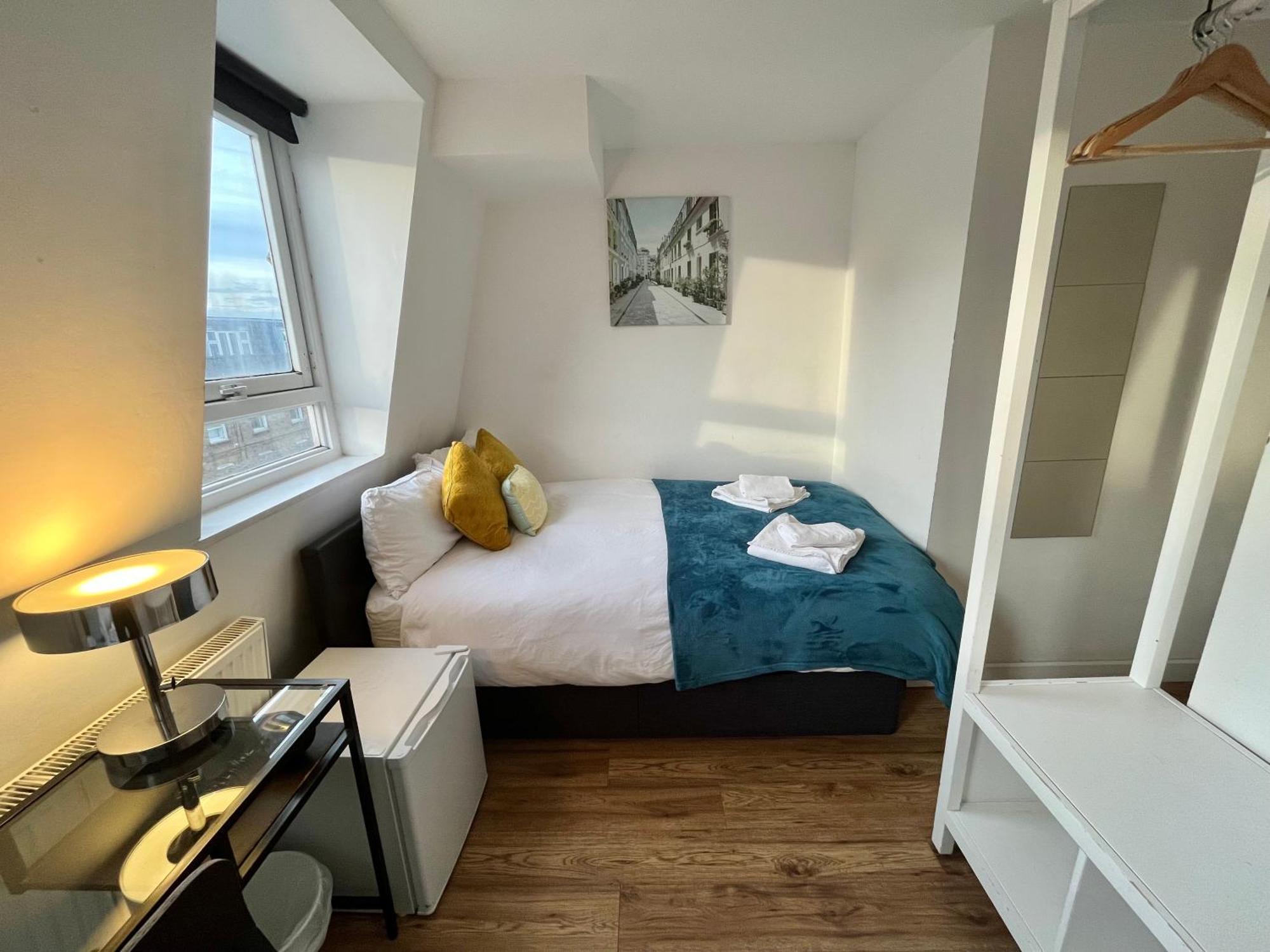 Euston Private 2 Min Walk To Station Homestay