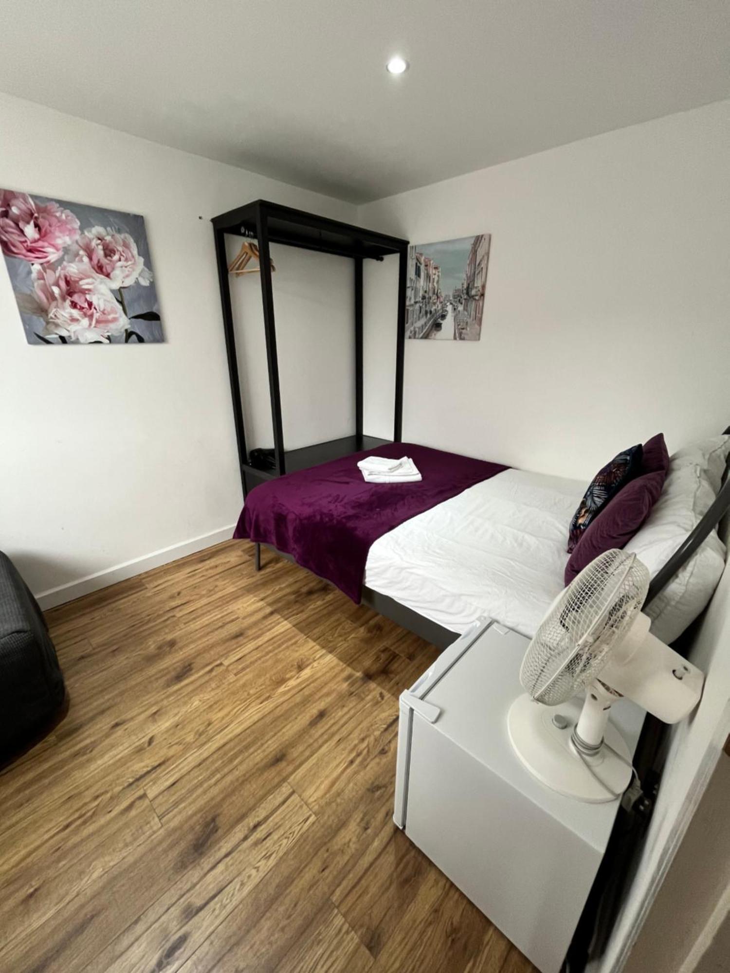 Euston Private 2 Min Walk To Station Homestay