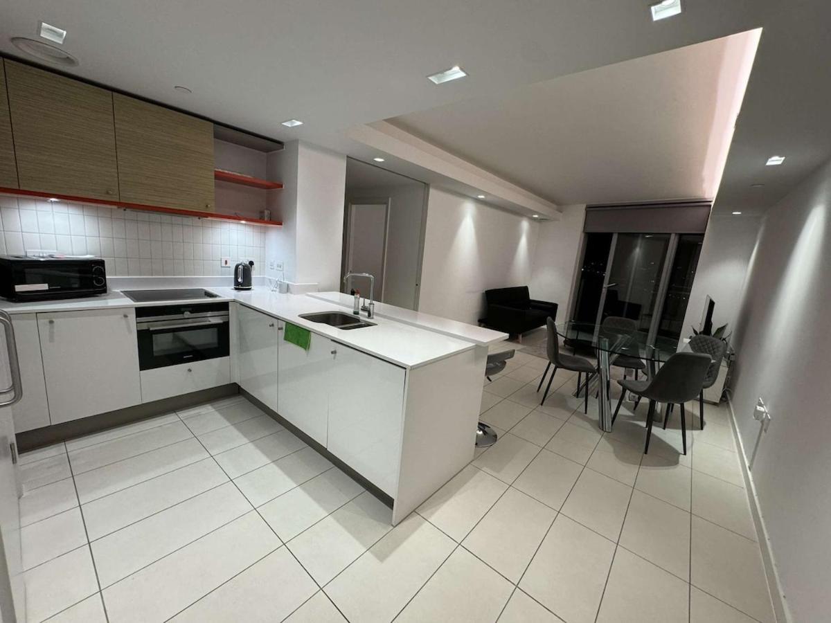 Apartment Peaceful Getaway Skyline Views London